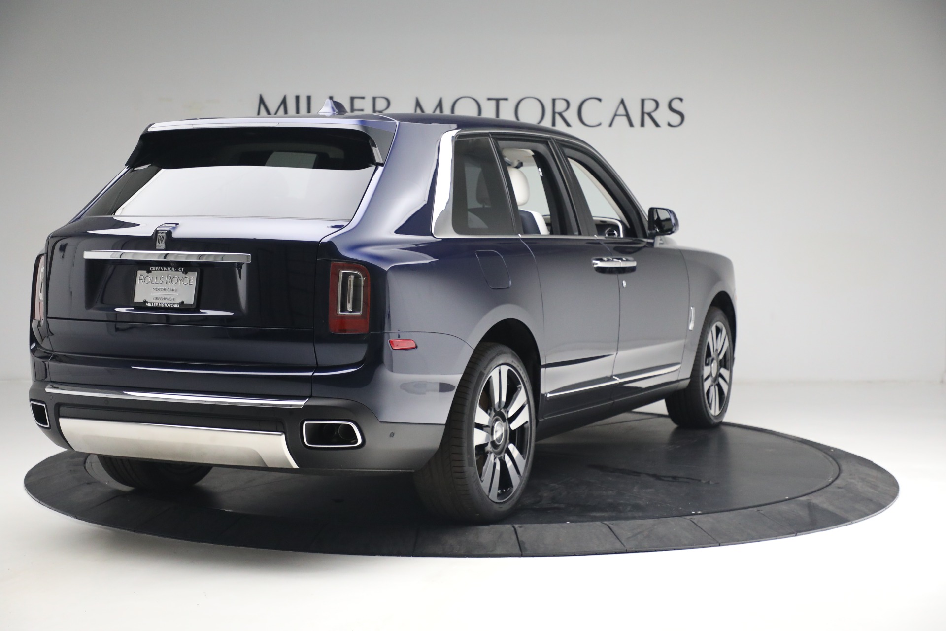New-2023-Rolls-Royce-Cullinan