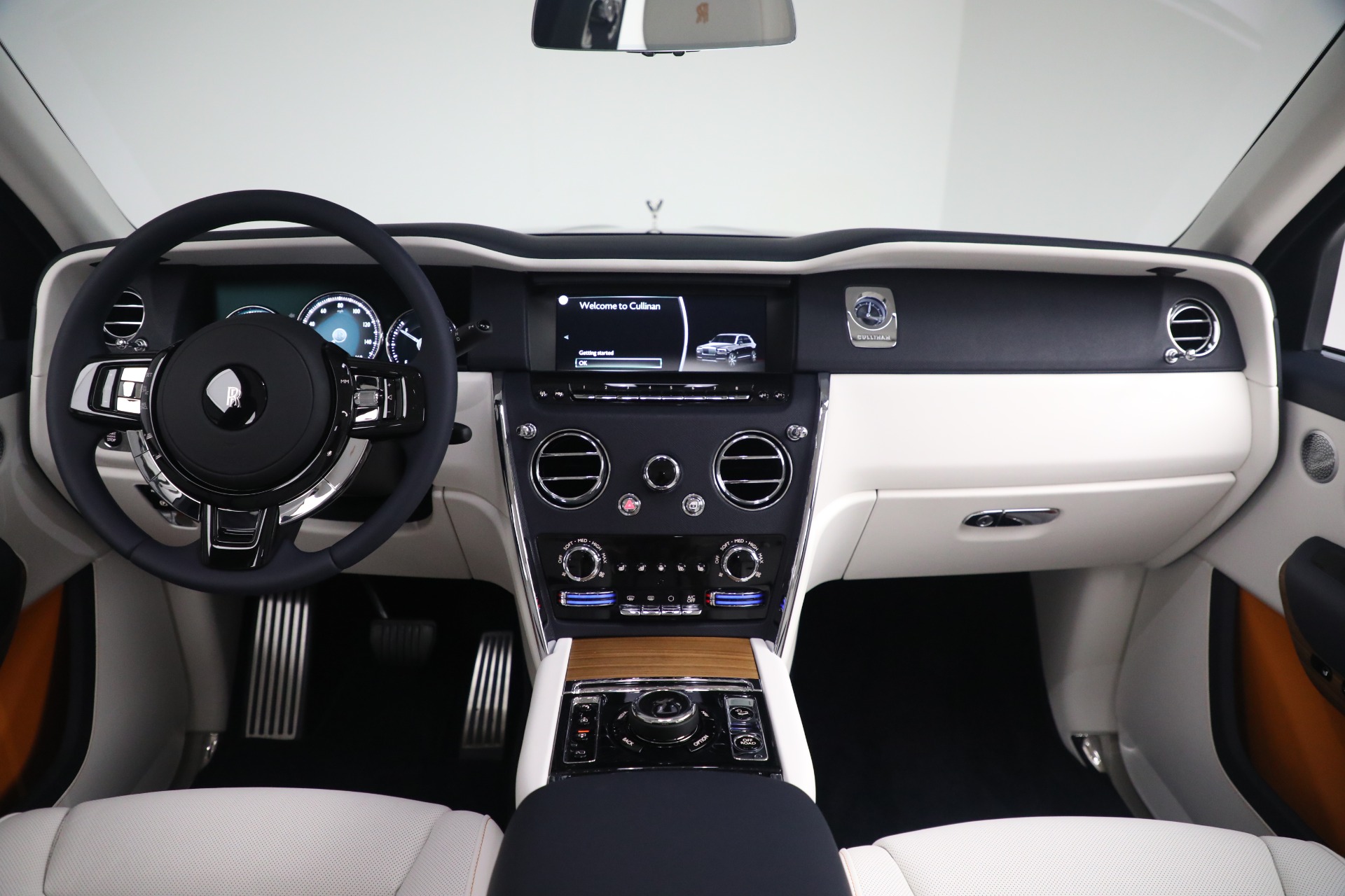 New-2023-Rolls-Royce-Cullinan