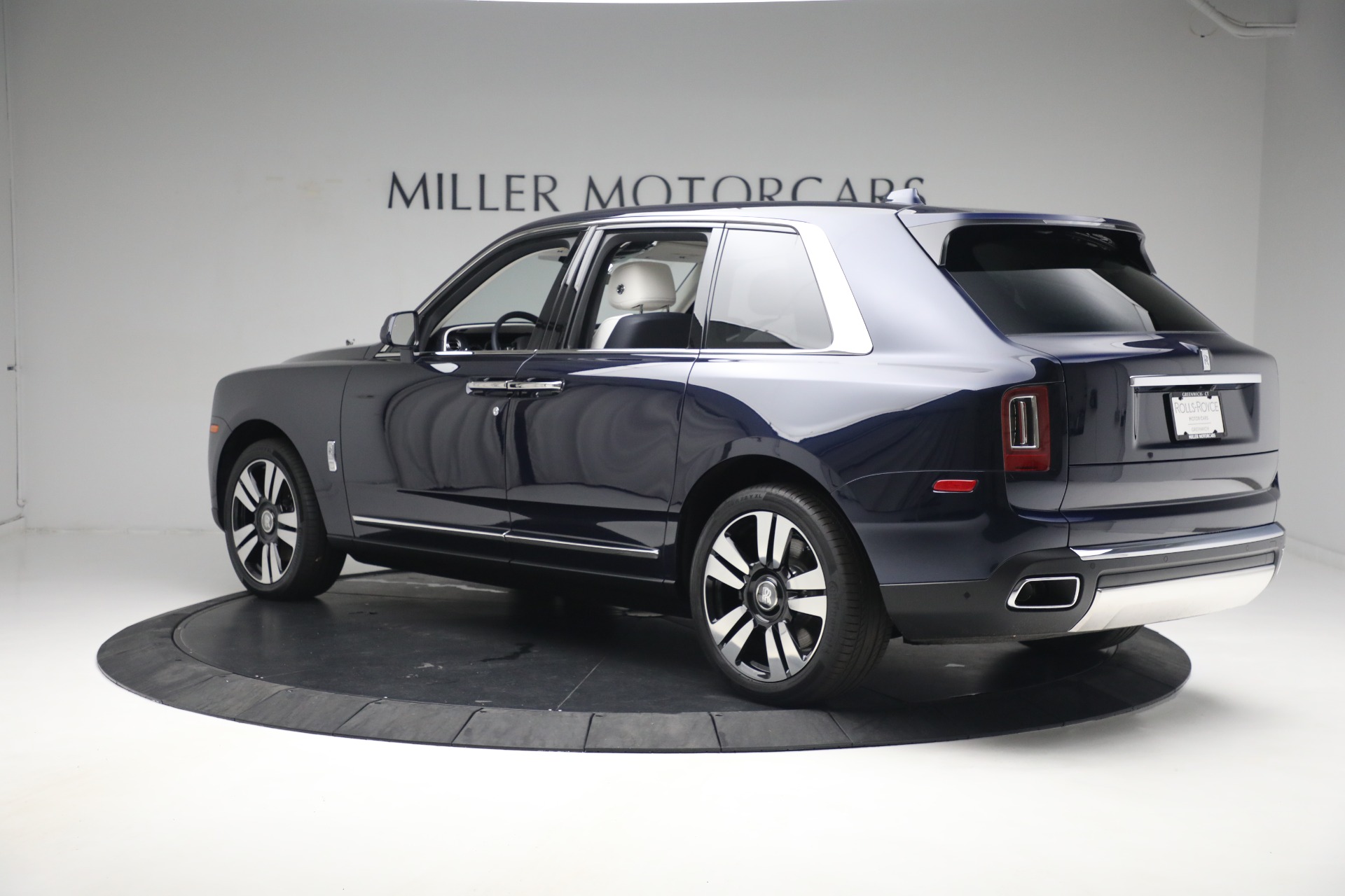 New-2023-Rolls-Royce-Cullinan