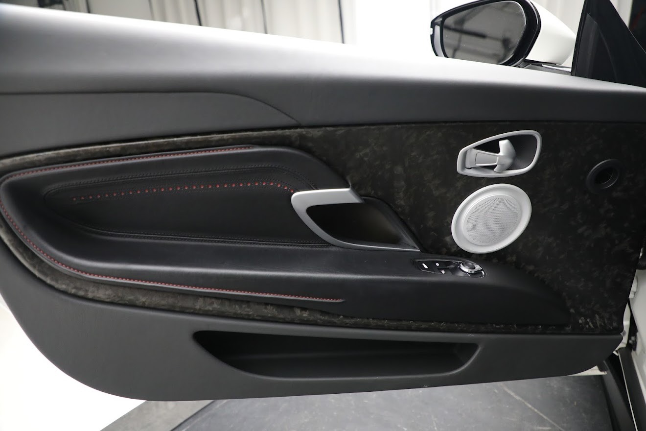 Used-2019-Aston-Martin-DB11-Volante