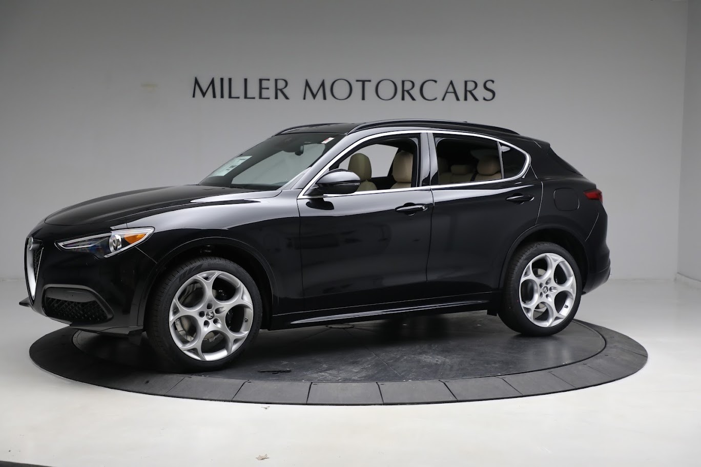 New-2023-Alfa-Romeo-Stelvio-Ti-Lusso