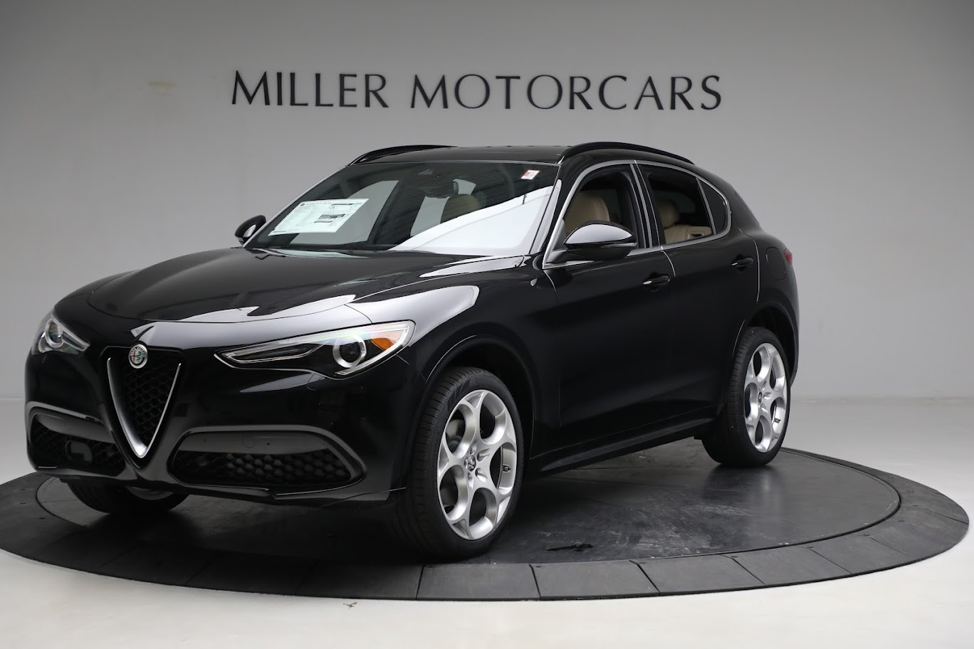 New-2023-Alfa-Romeo-Stelvio-Ti-Lusso