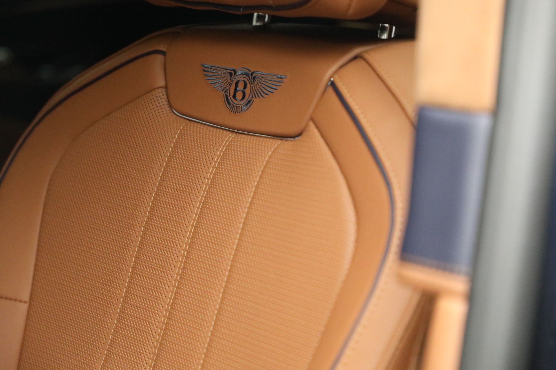 New-2023-Bentley-Flying-Spur-V8