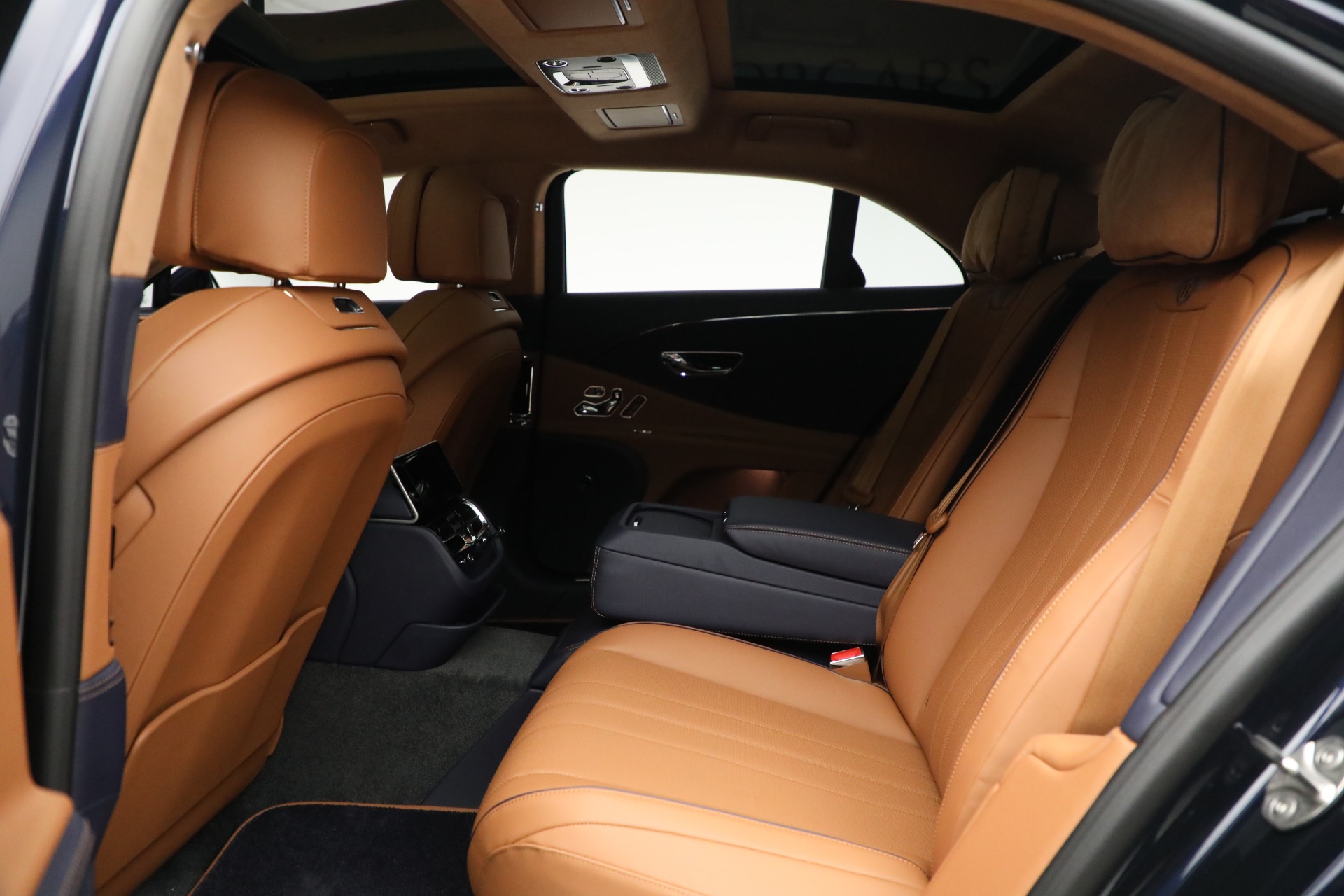 New-2023-Bentley-Flying-Spur-V8