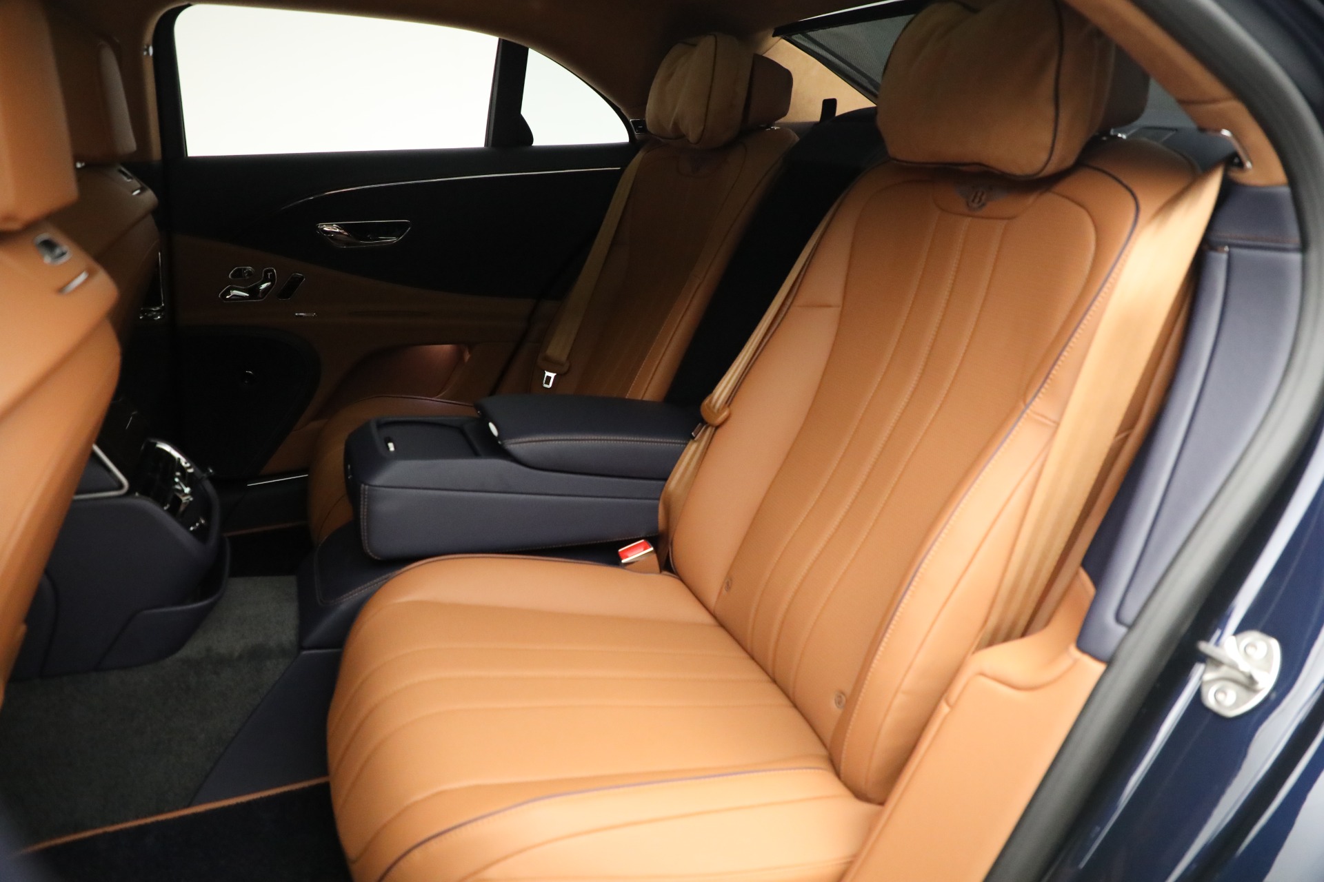 New-2023-Bentley-Flying-Spur-V8