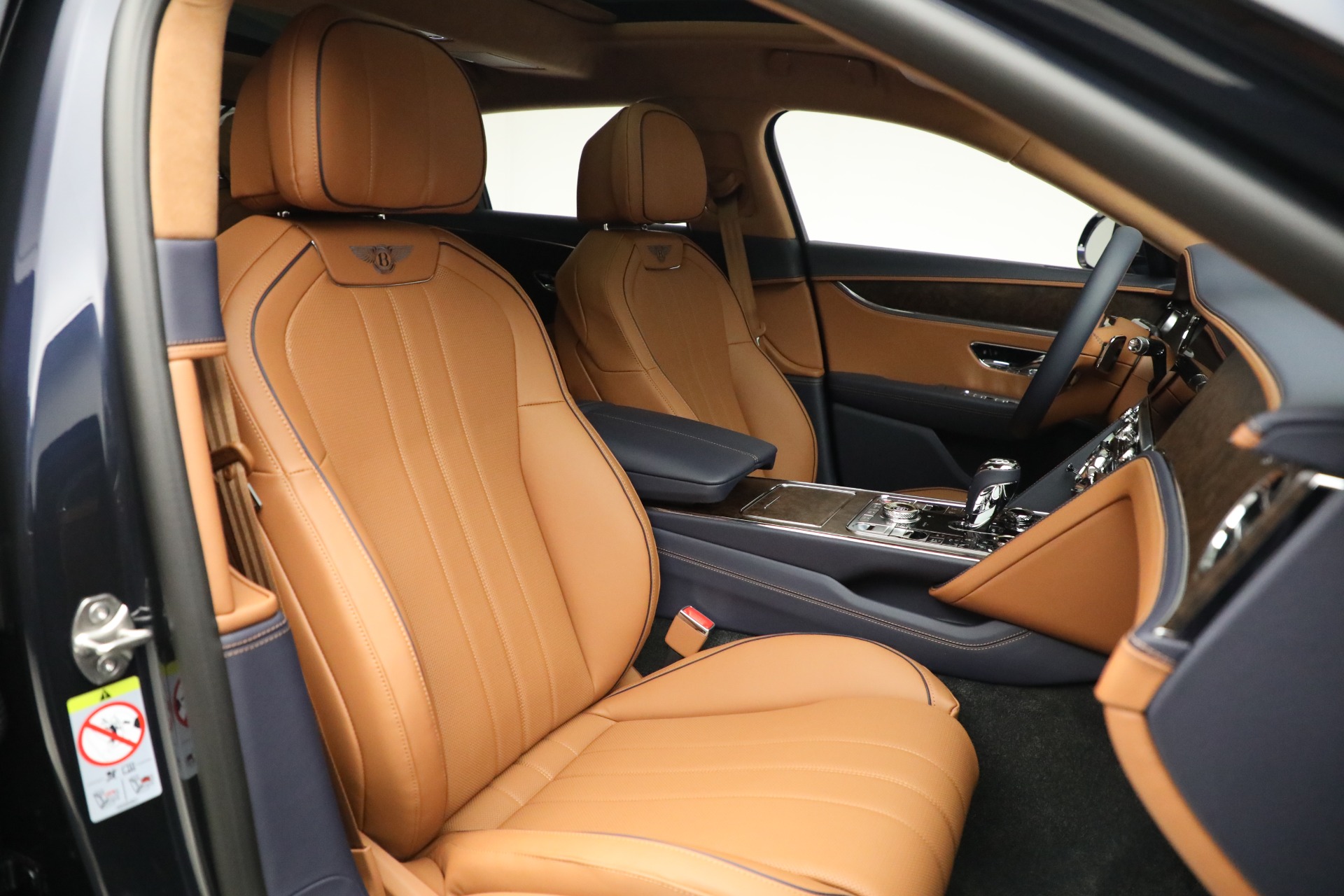 New-2023-Bentley-Flying-Spur-V8