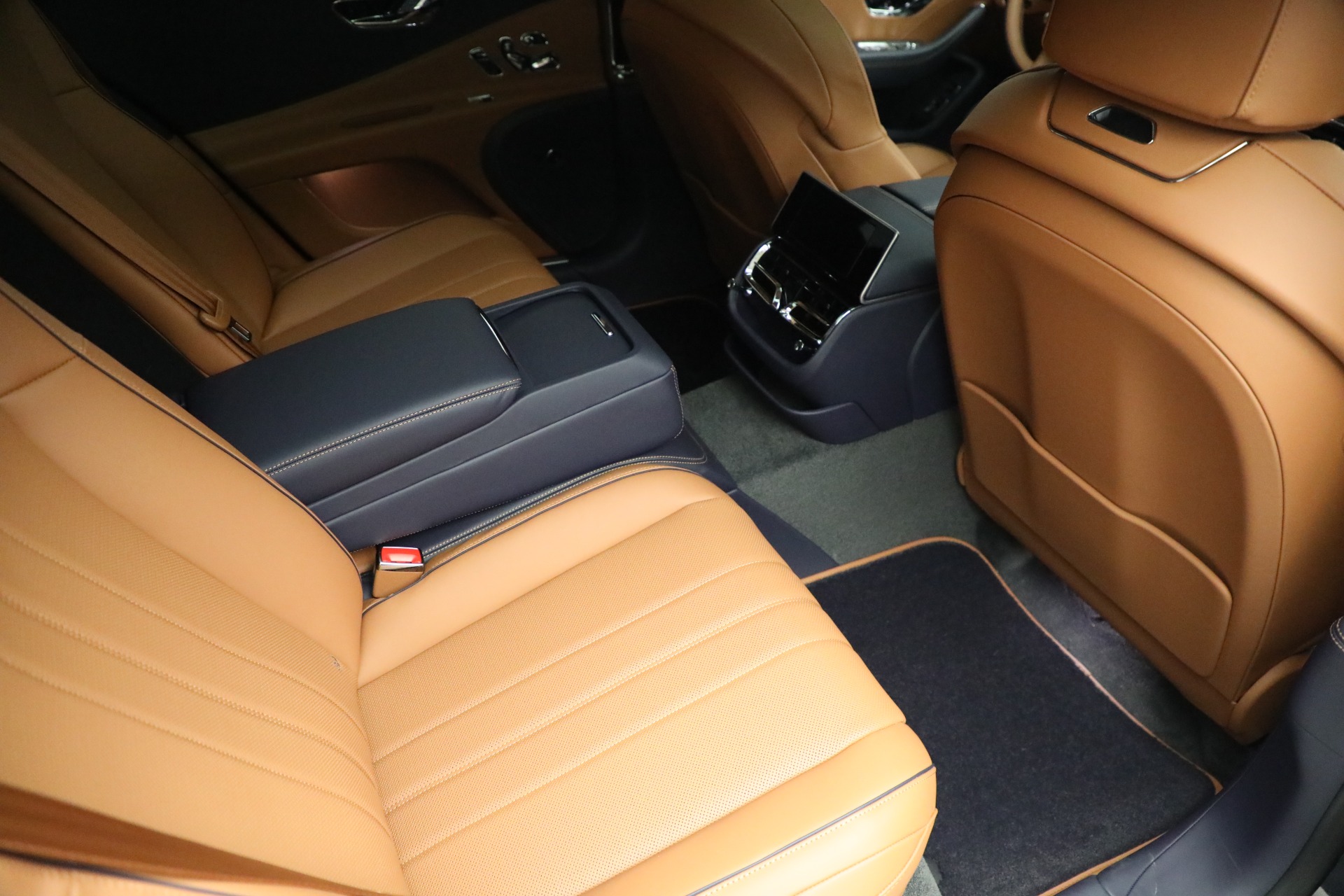 New-2023-Bentley-Flying-Spur-V8