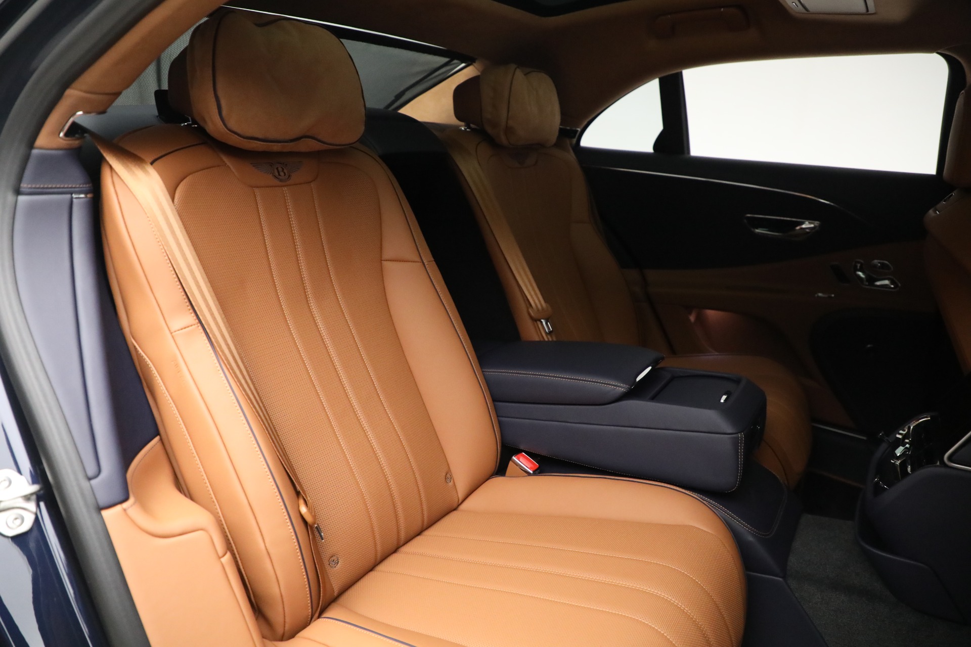 New-2023-Bentley-Flying-Spur-V8