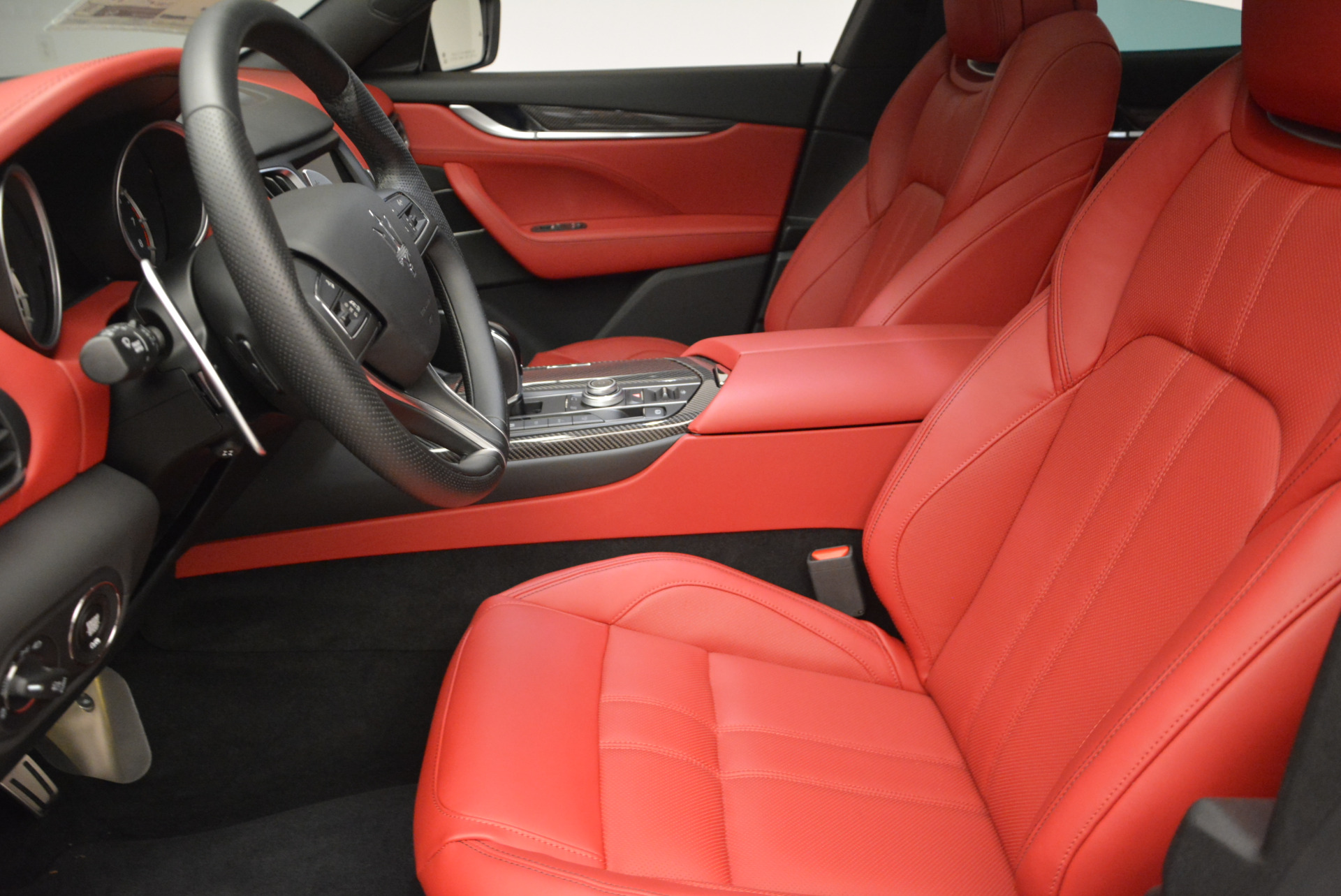 Used-2017-Maserati-Levante-Ex-Service-Loaner