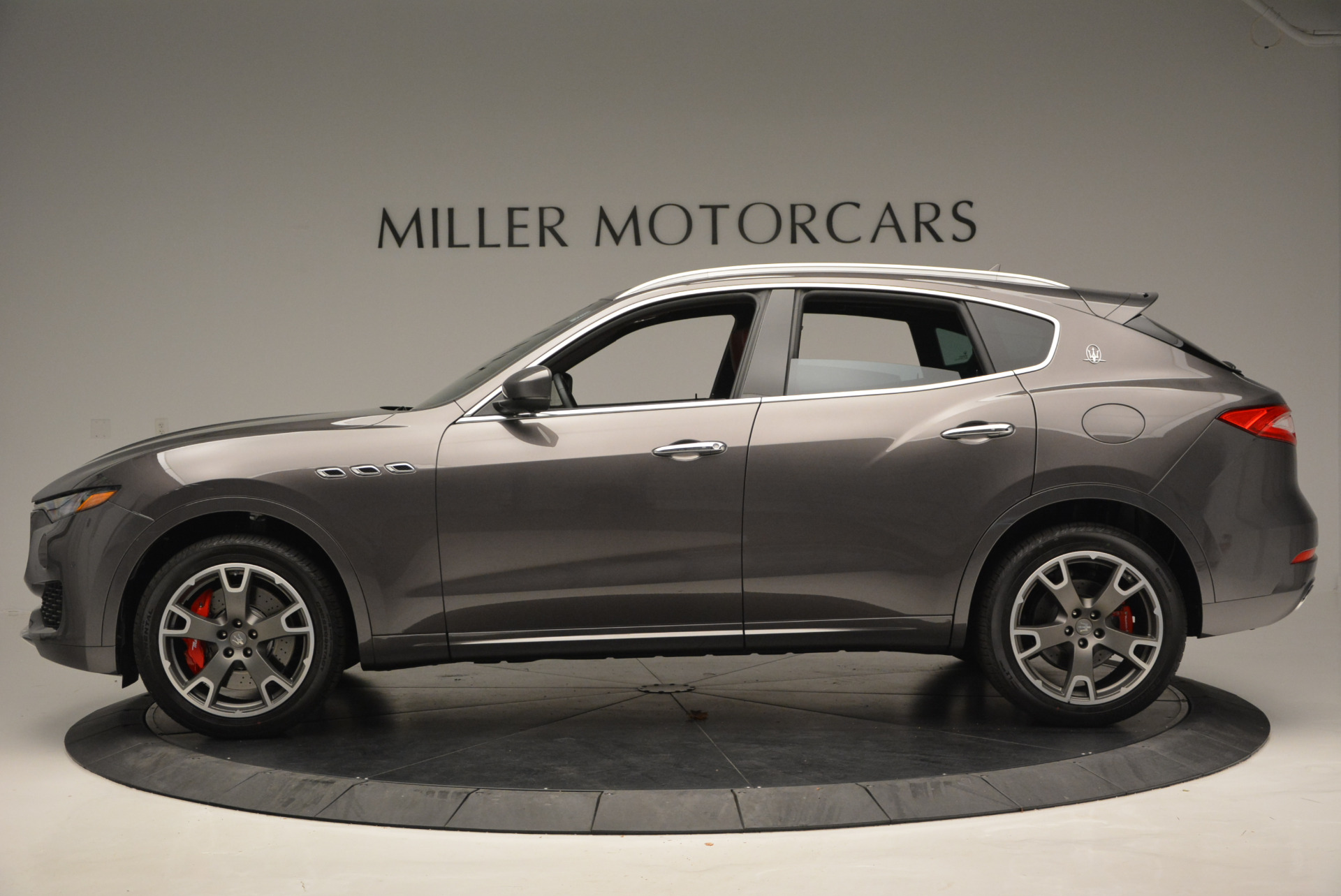Used-2017-Maserati-Levante-Ex-Service-Loaner