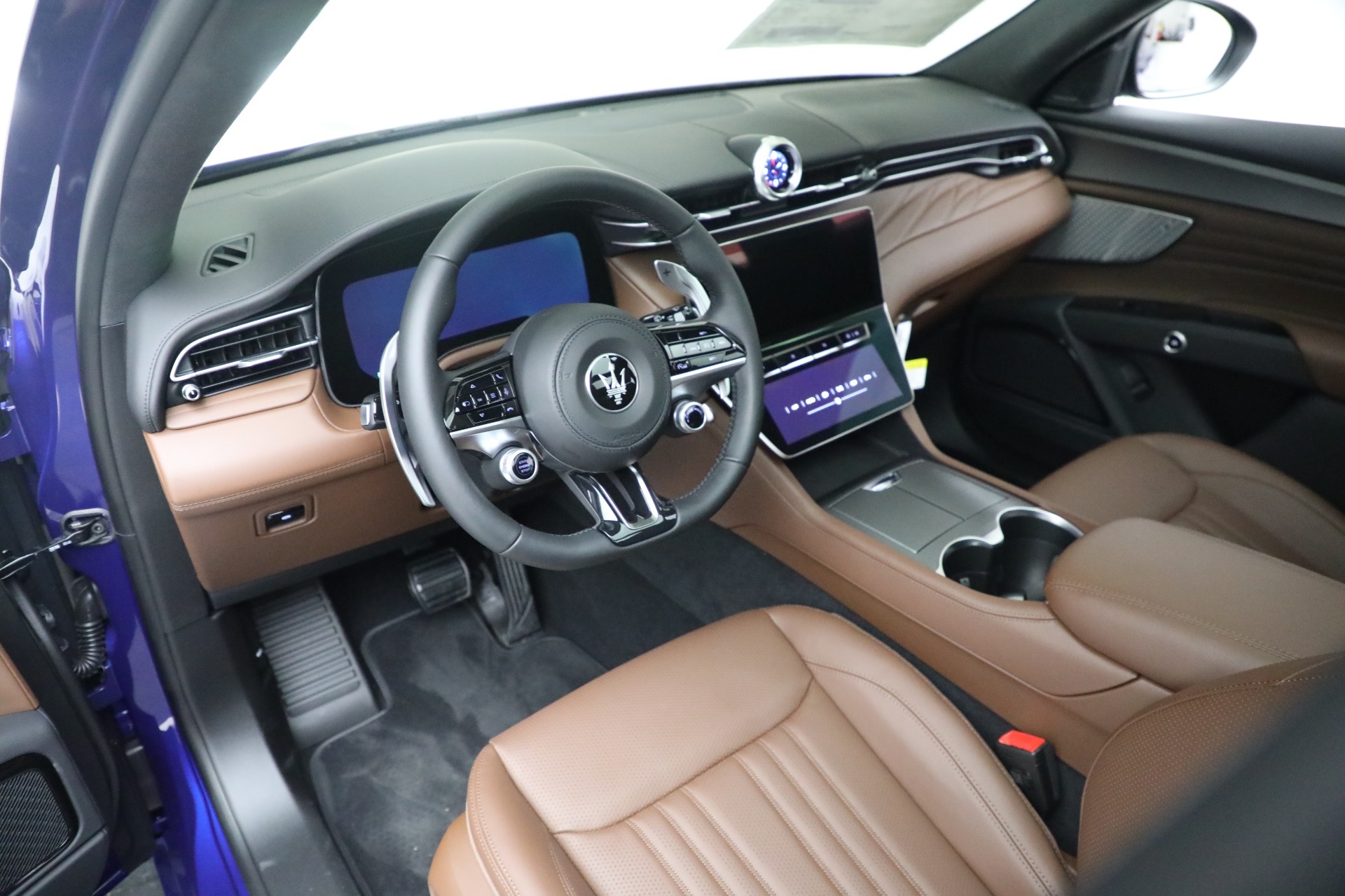 New-2023-Maserati-Grecale-GT