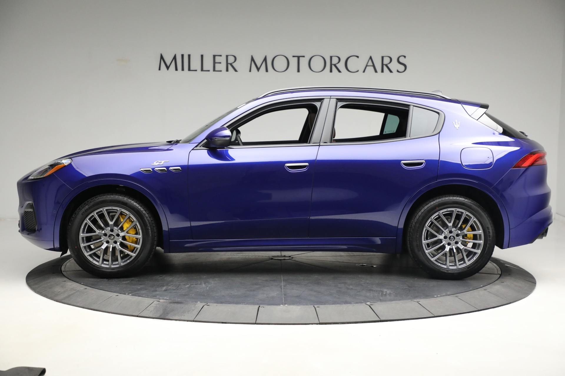 New-2023-Maserati-Grecale-GT