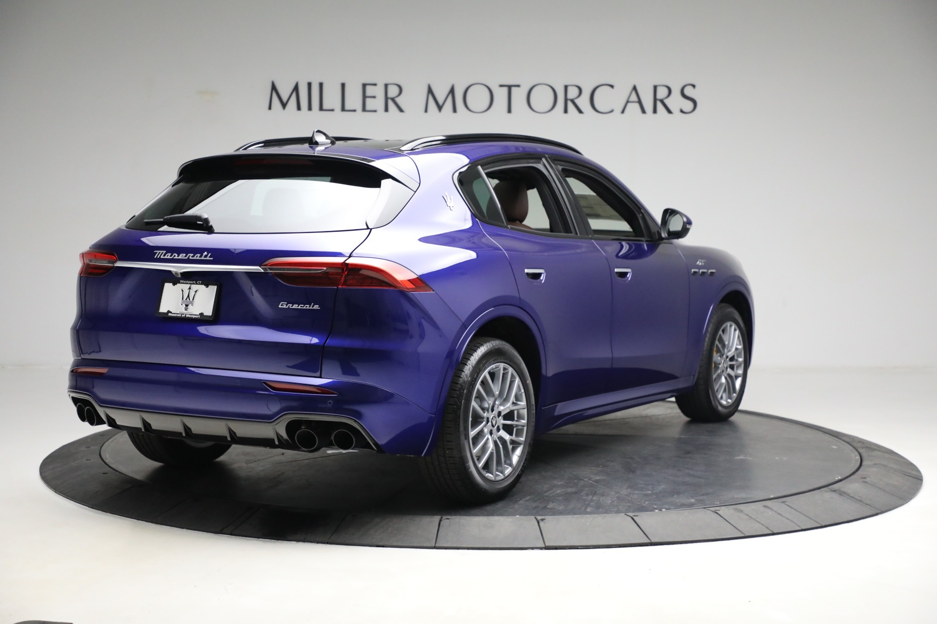 New-2023-Maserati-Grecale-GT