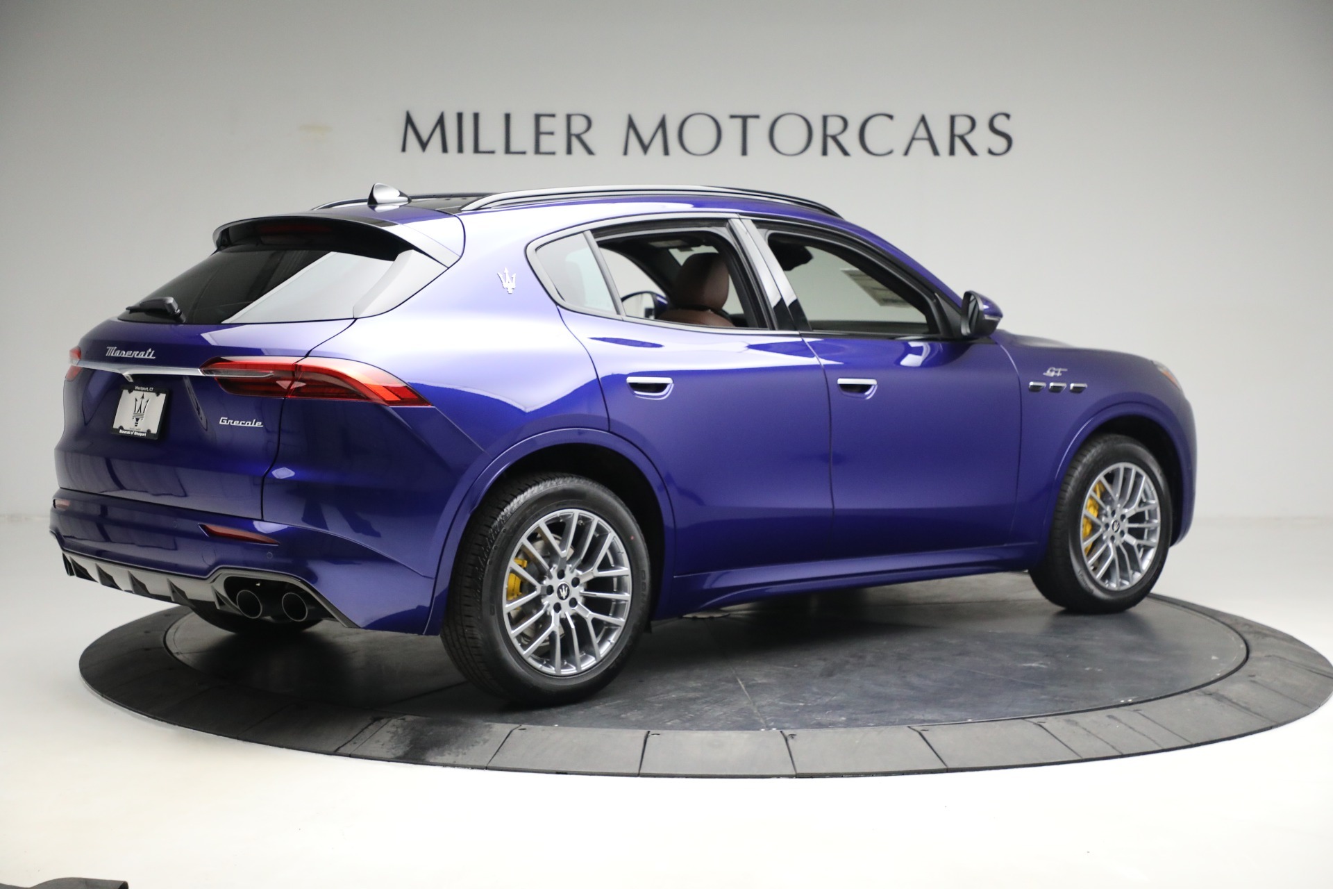 New-2023-Maserati-Grecale-GT