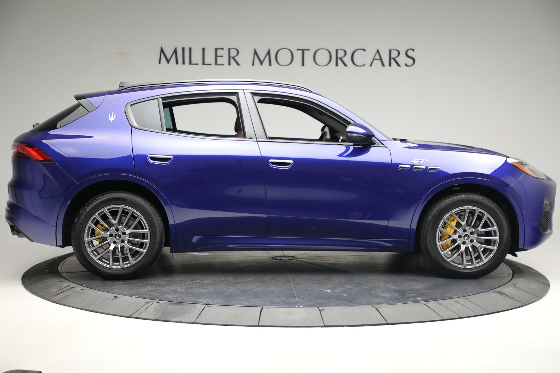 New-2023-Maserati-Grecale-GT