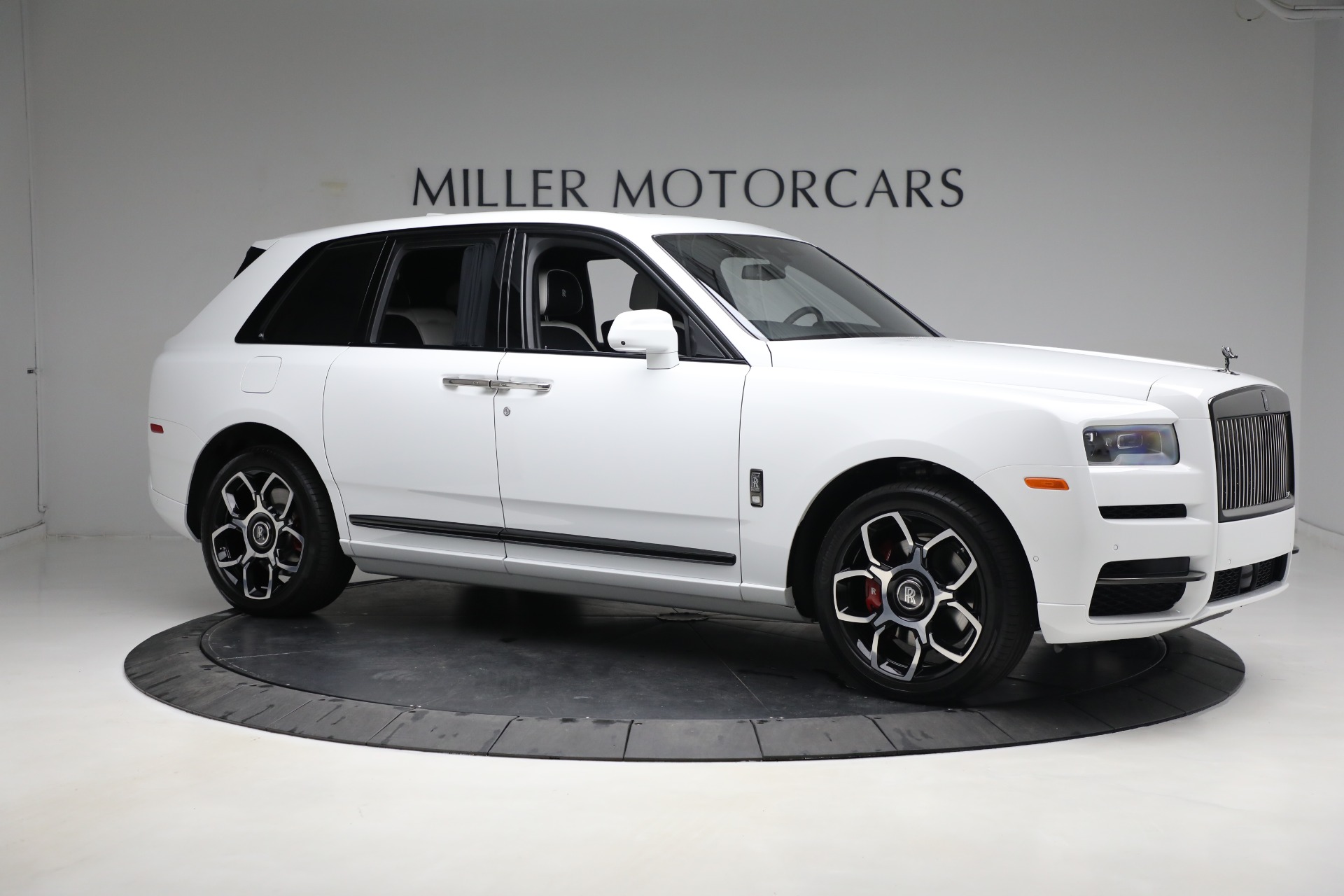 Used-2022-Rolls-Royce-Black-Badge-Cullinan