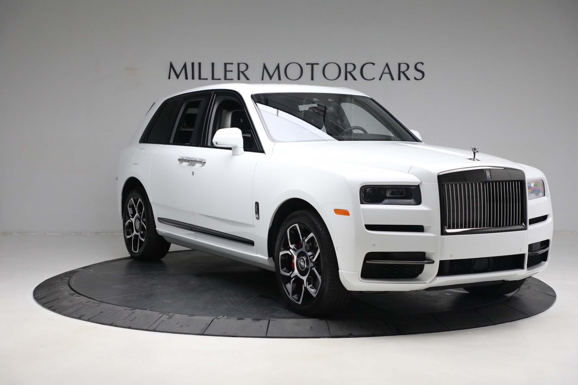 Used-2022-Rolls-Royce-Black-Badge-Cullinan