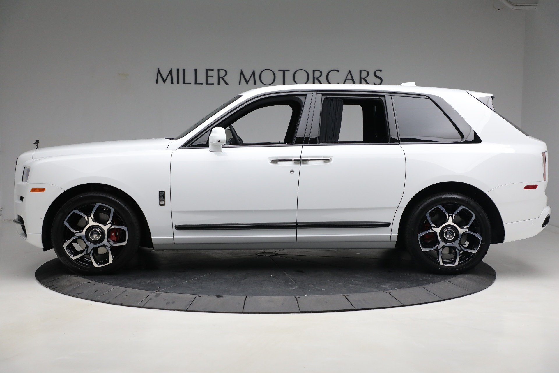 Used-2022-Rolls-Royce-Black-Badge-Cullinan