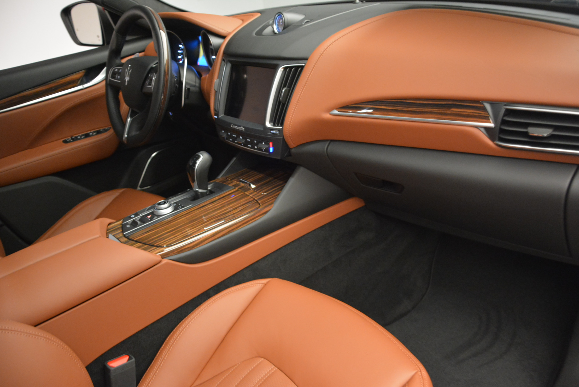 New-2017-Maserati-Levante