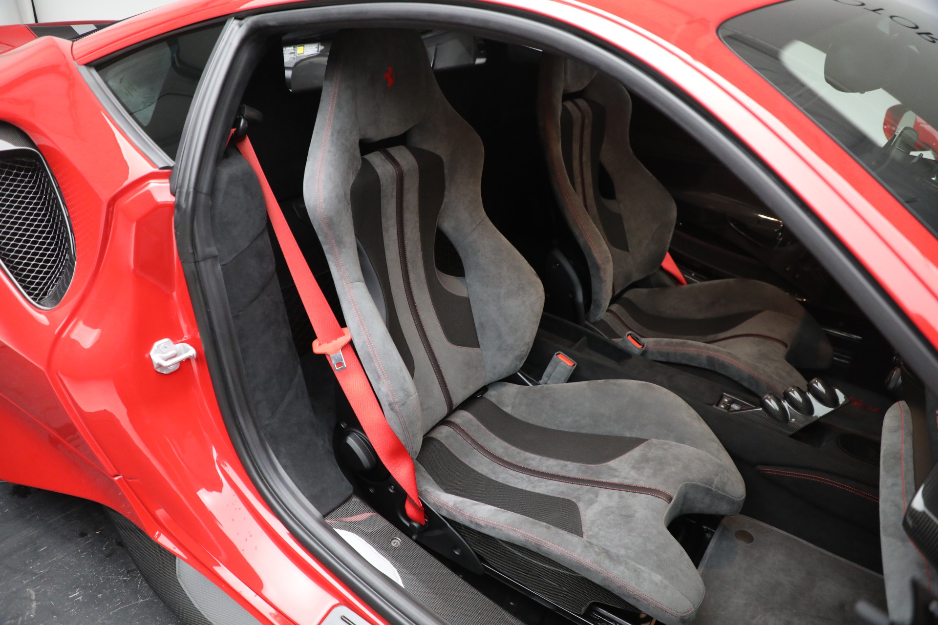 Used-2020-Ferrari-488-Pista