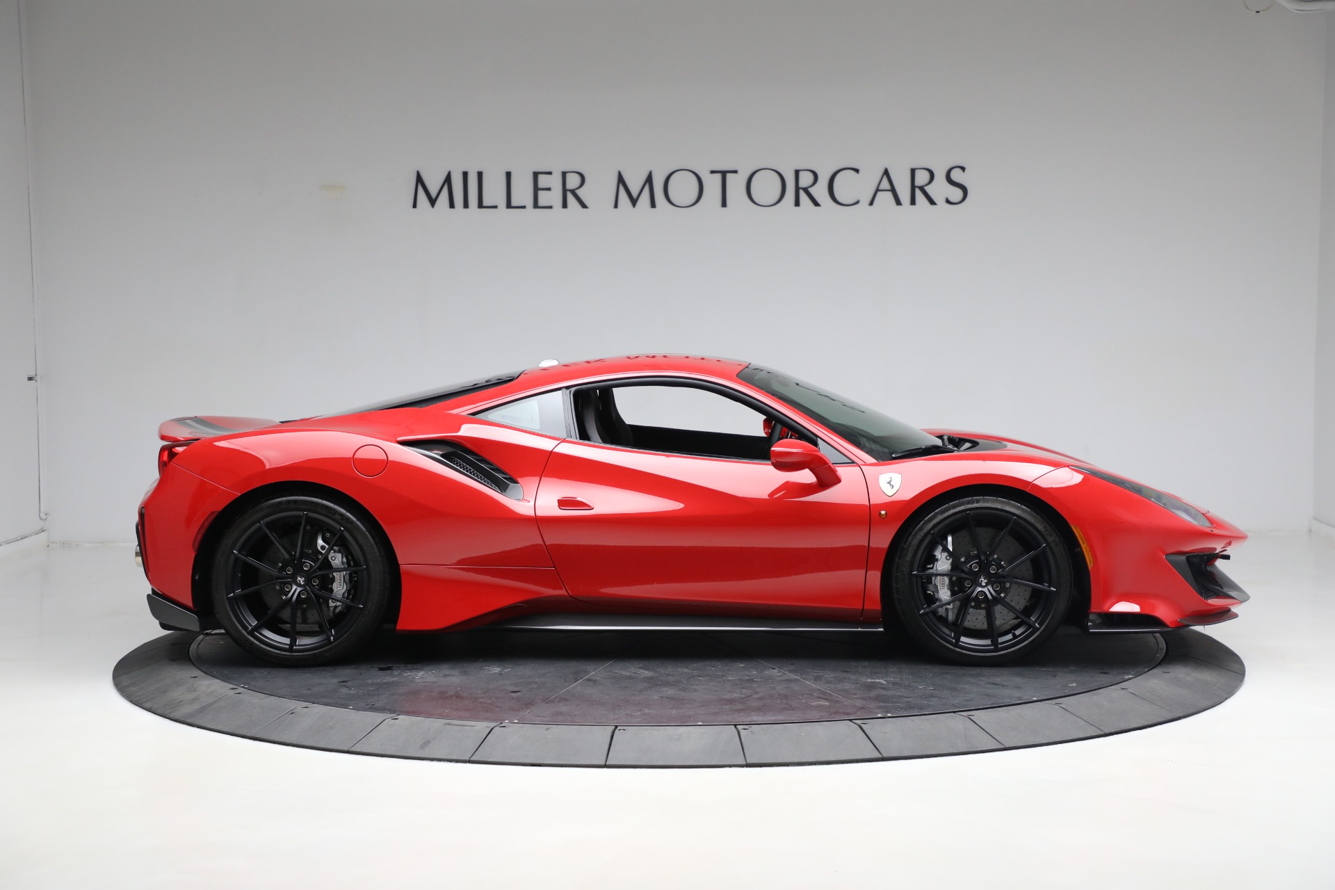 Used-2020-Ferrari-488-Pista