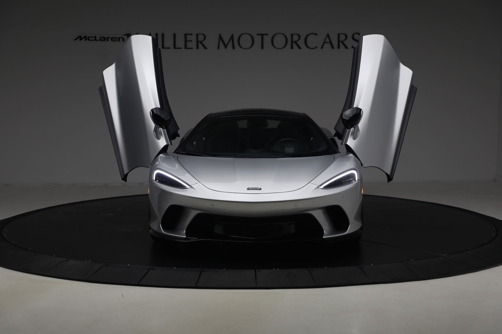 Used-2023-McLaren-GT-Luxe