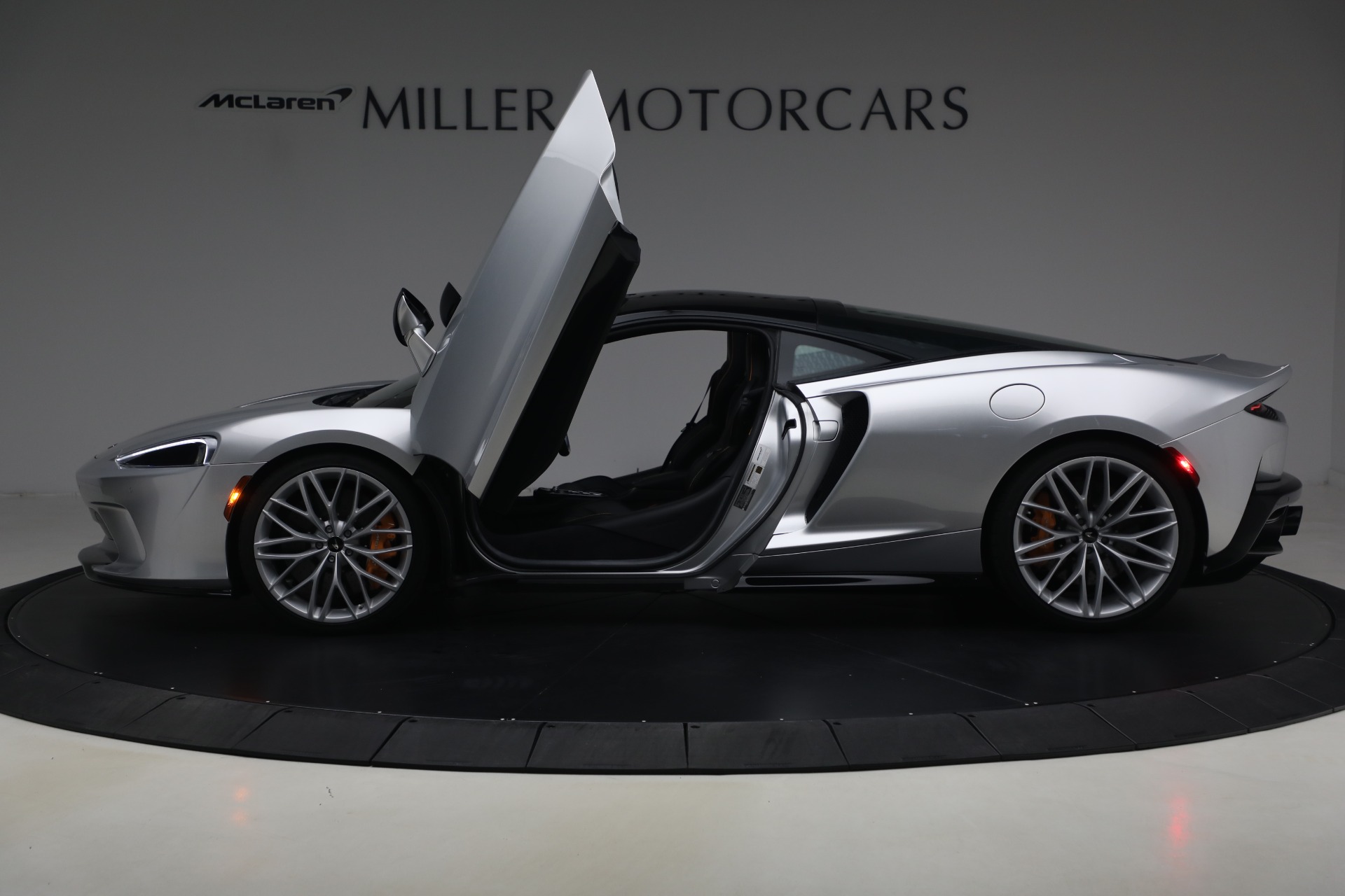 Used-2023-McLaren-GT-Luxe