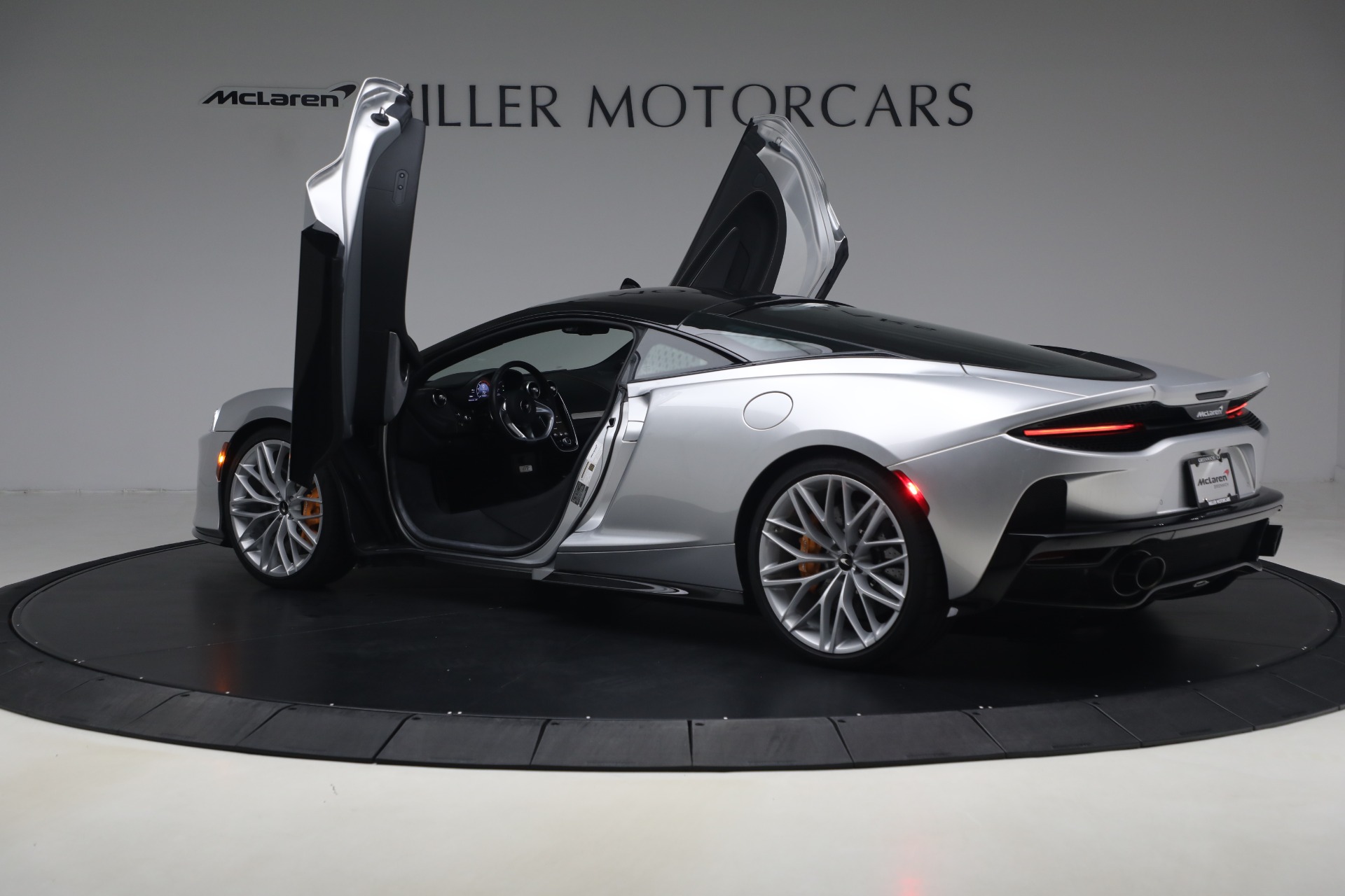 Used-2023-McLaren-GT-Luxe