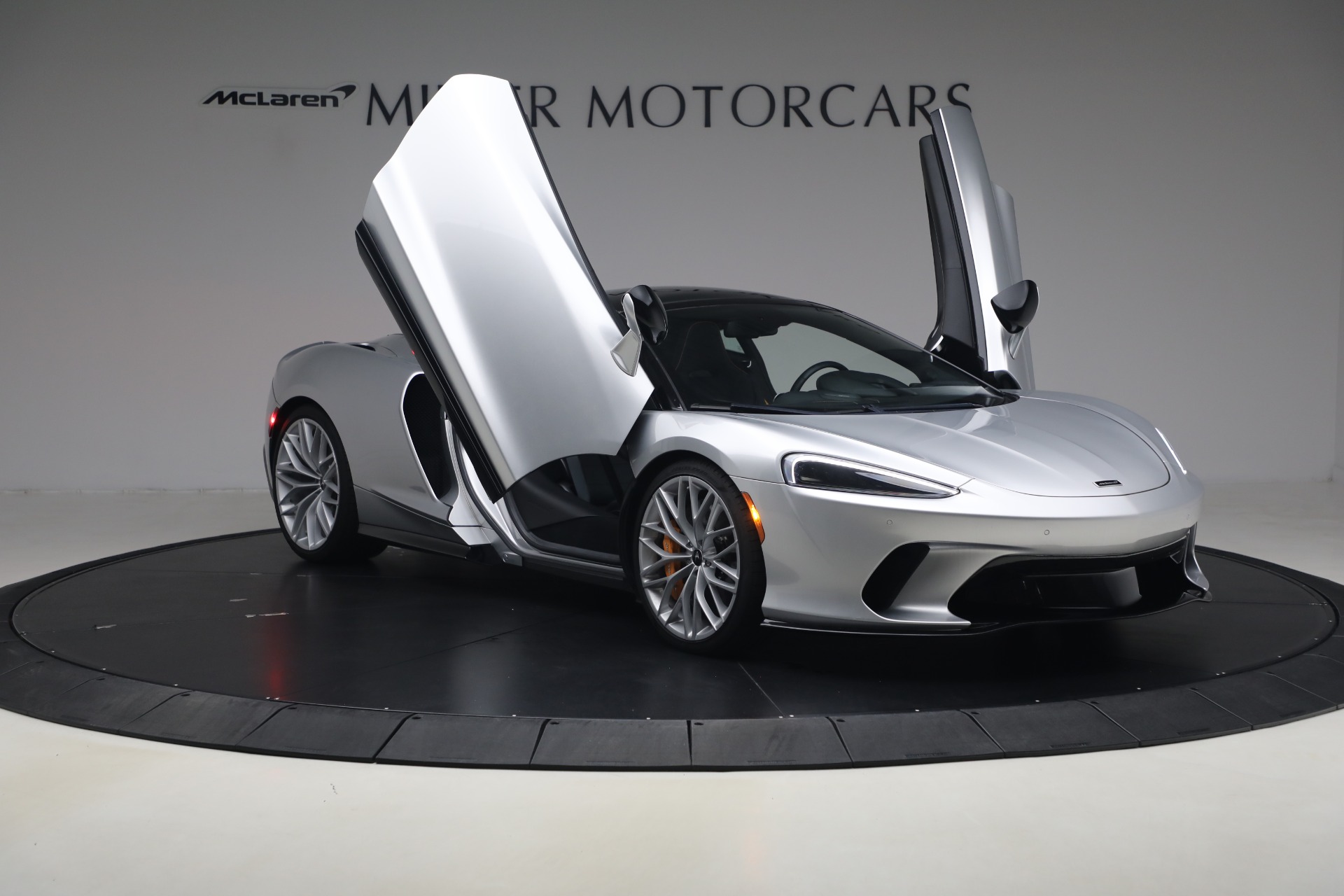 Used-2023-McLaren-GT-Luxe
