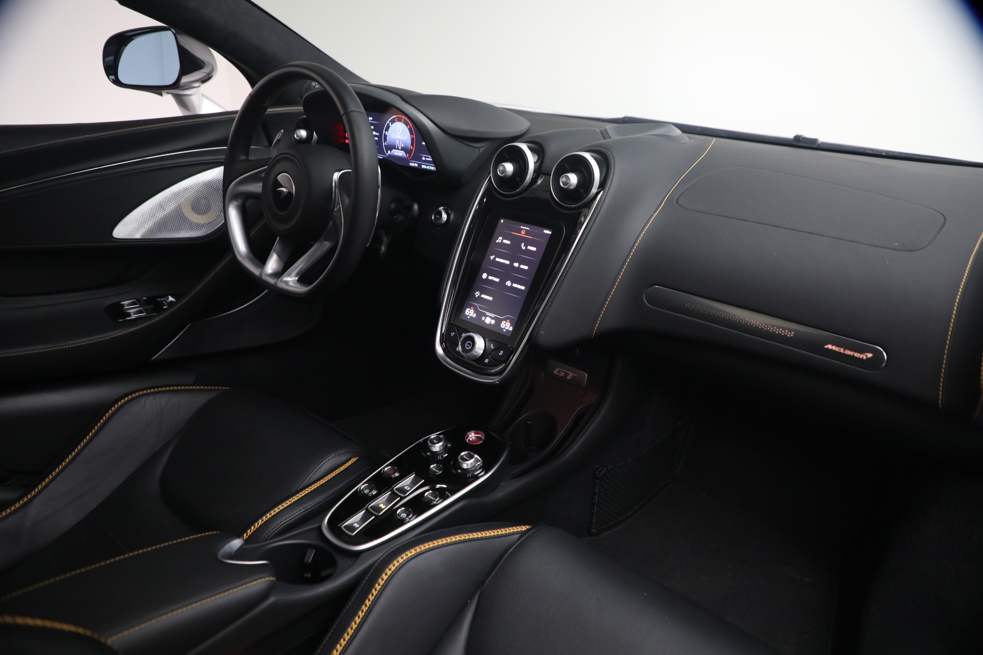 Used-2023-McLaren-GT-Luxe