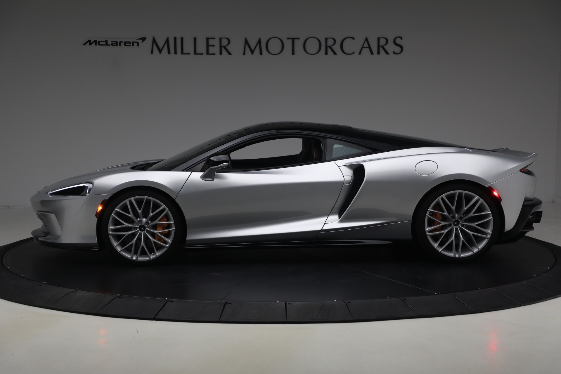 Used-2023-McLaren-GT-Luxe