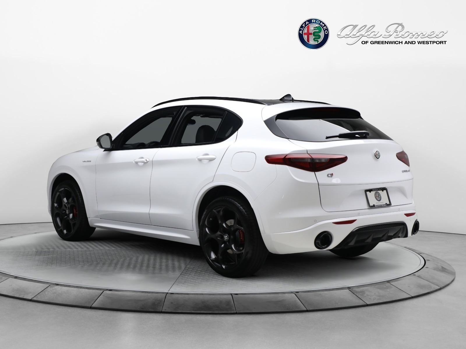 New-2023-Alfa-Romeo-Stelvio-Veloce