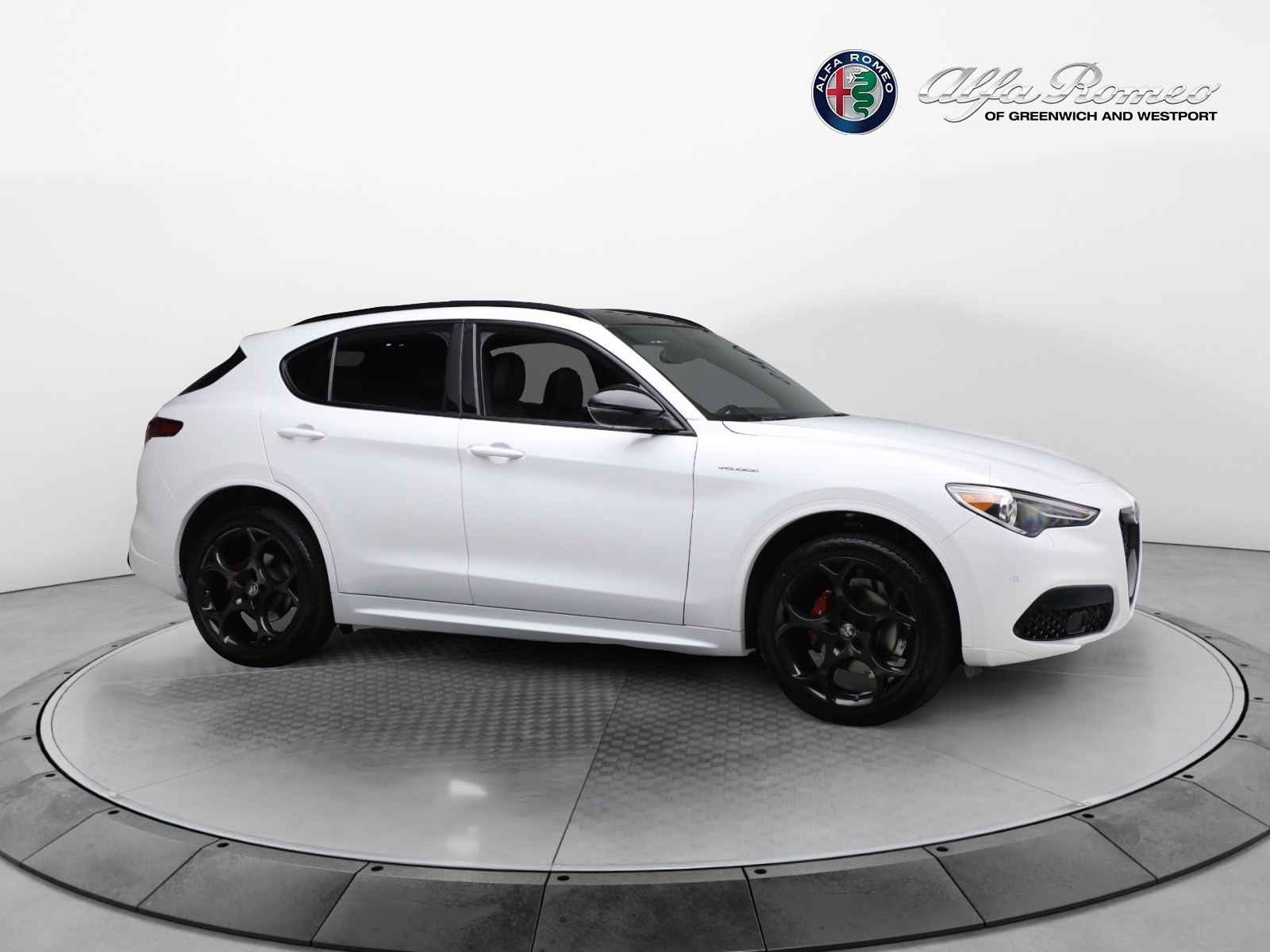 New-2023-Alfa-Romeo-Stelvio-Veloce
