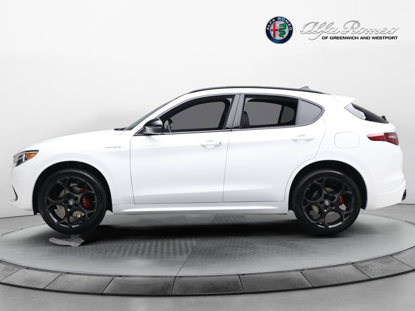 New-2023-Alfa-Romeo-Stelvio-Veloce