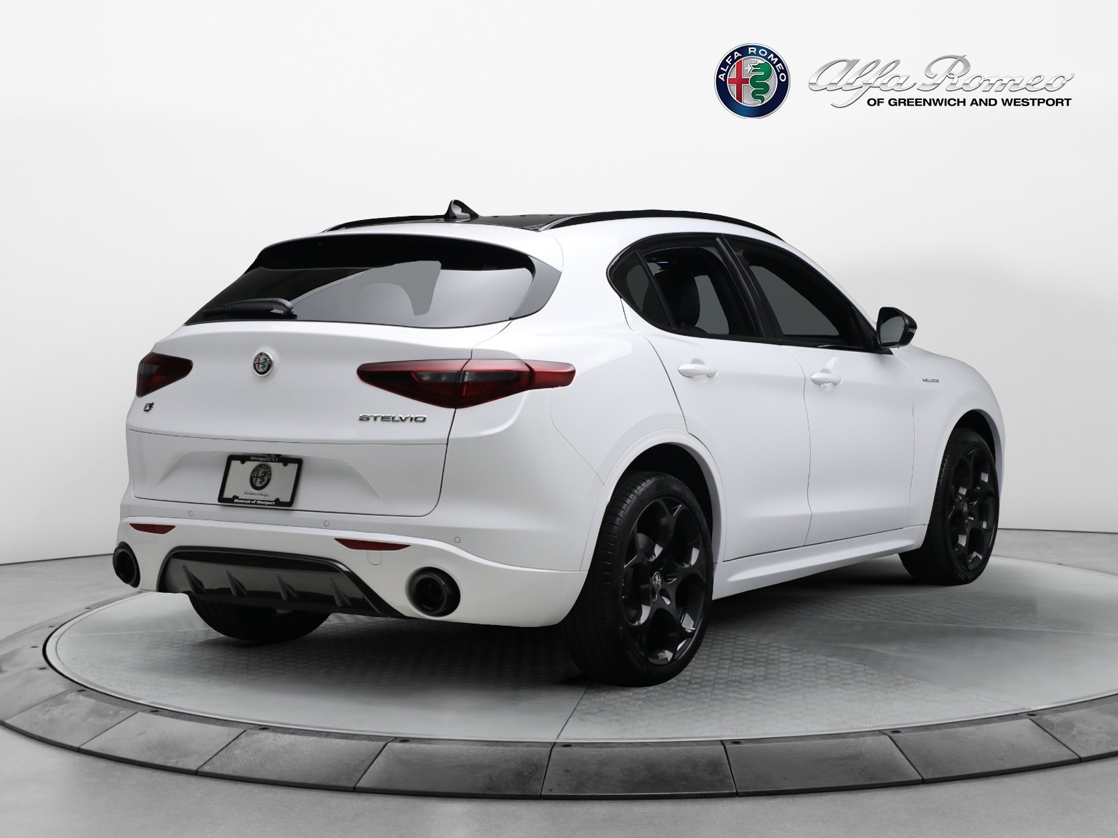 New-2023-Alfa-Romeo-Stelvio-Veloce