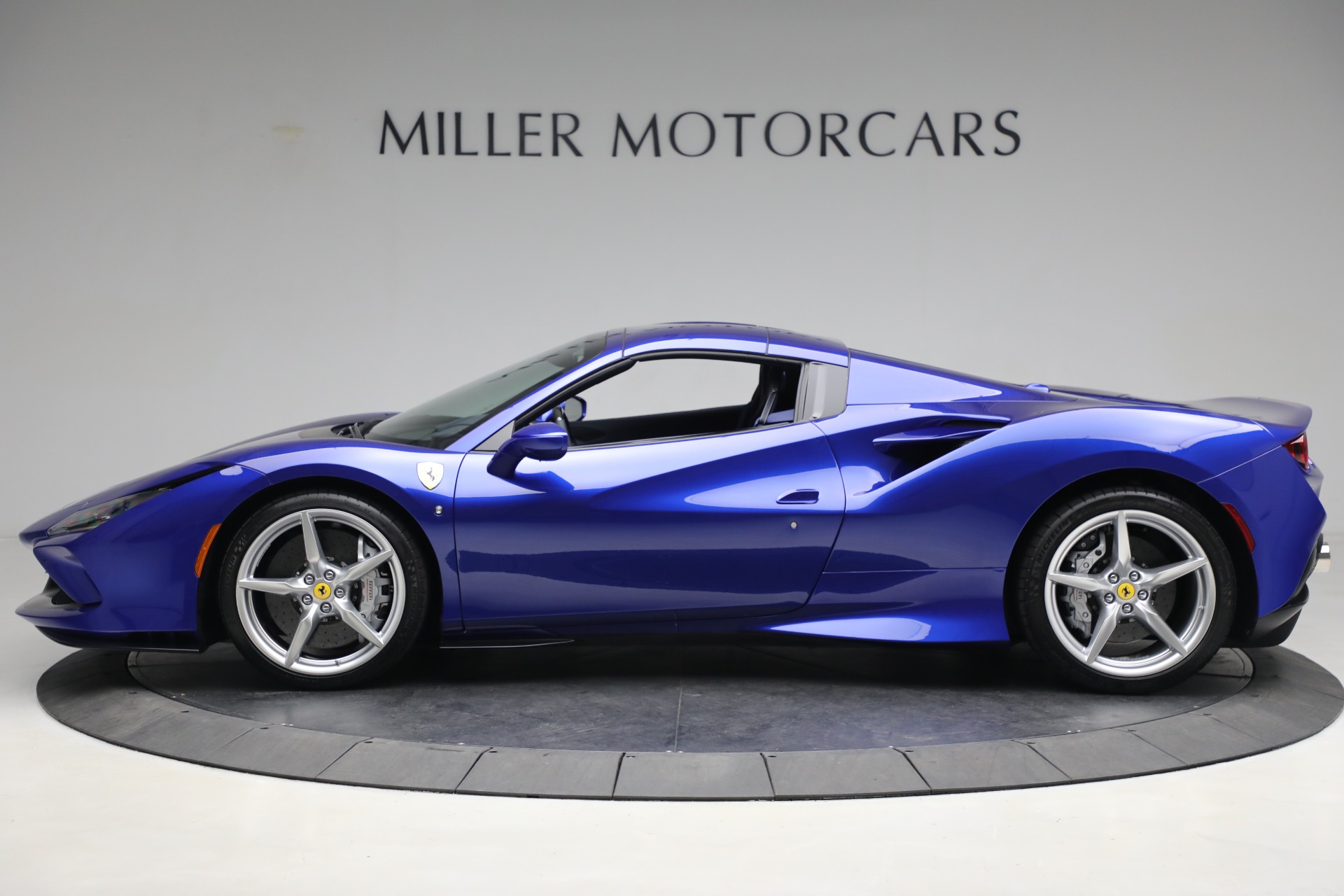Used-2022-Ferrari-F8-Spider
