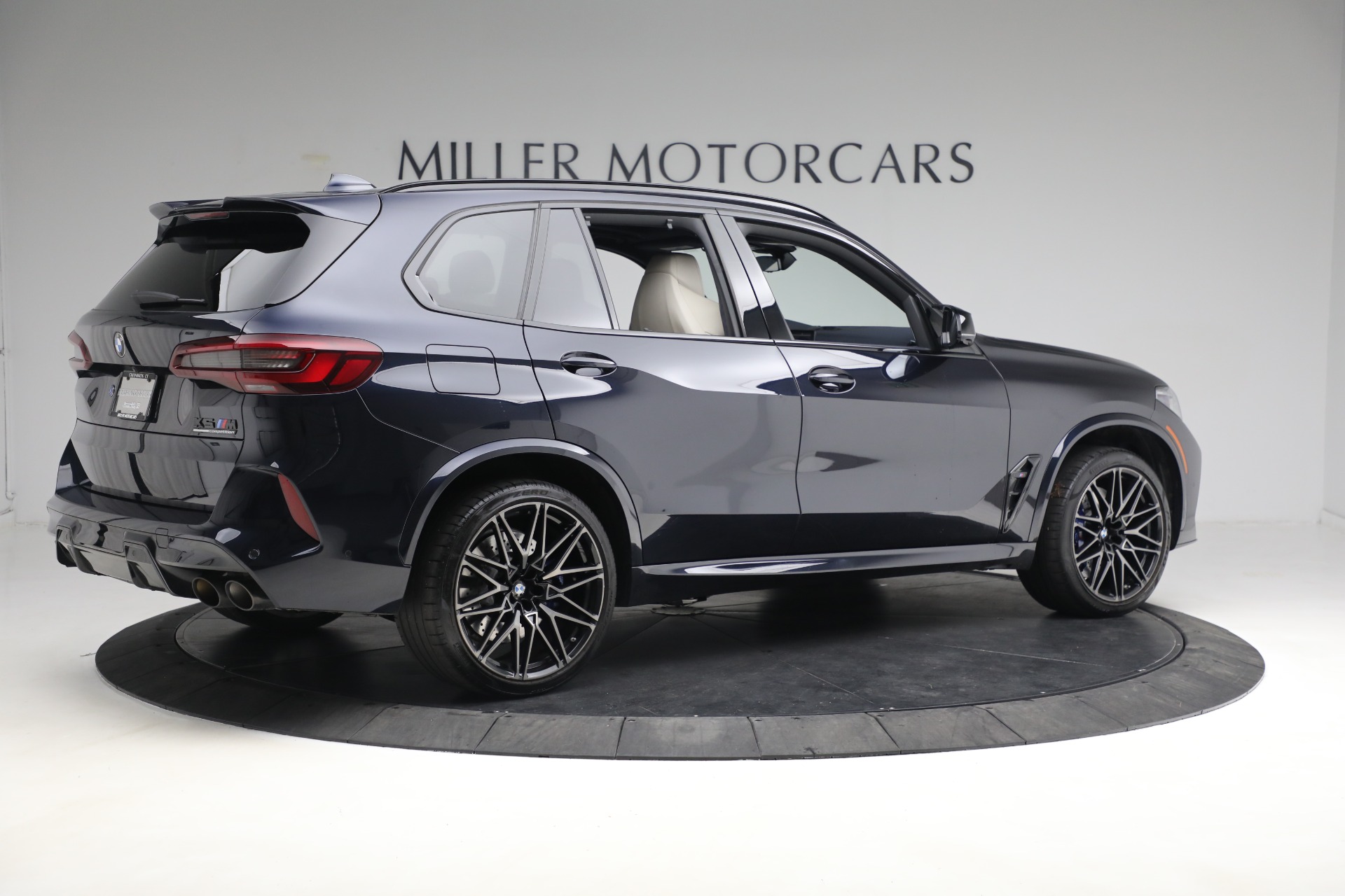 Used-2020-BMW-X5-M-Competition