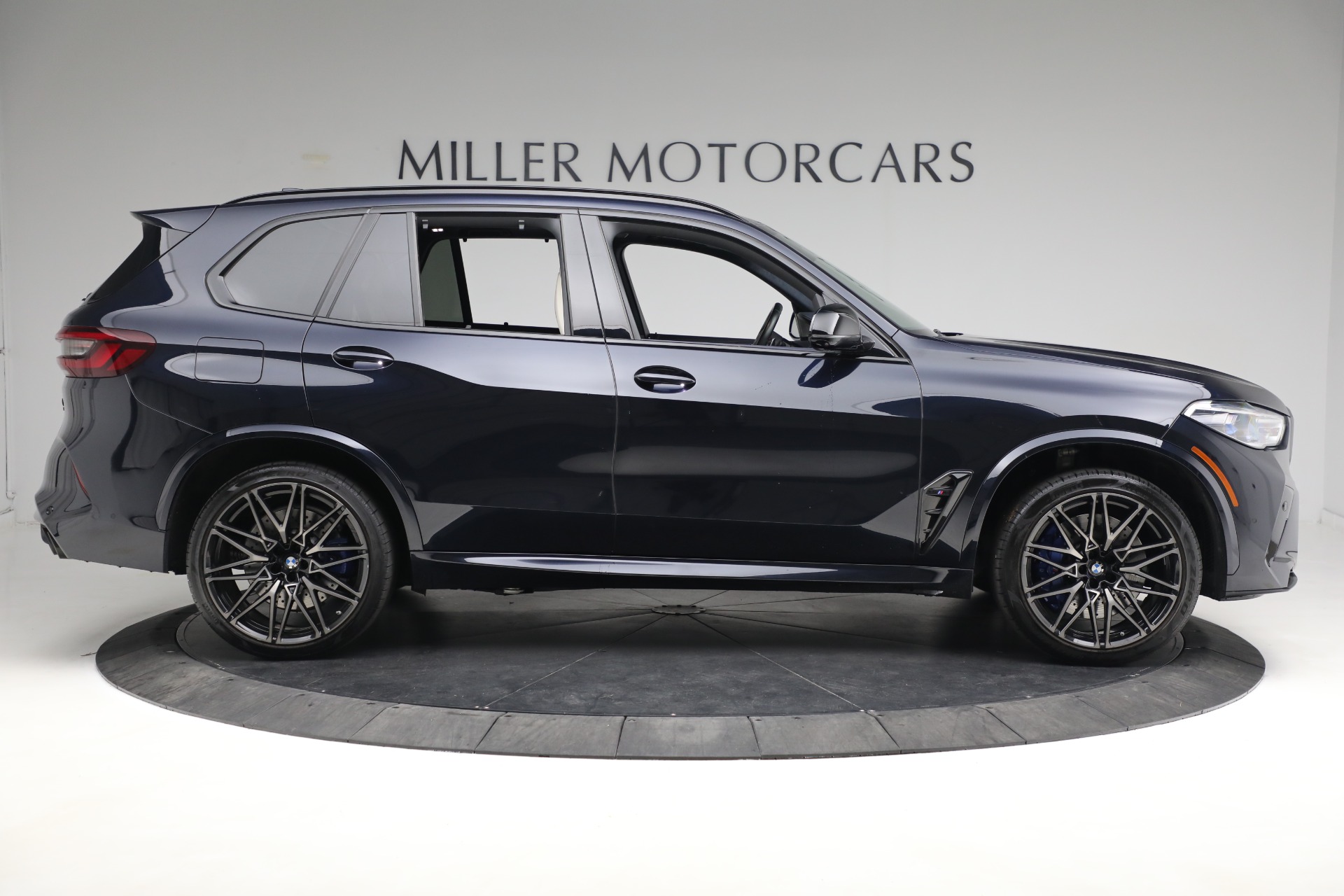 Used-2020-BMW-X5-M-Competition