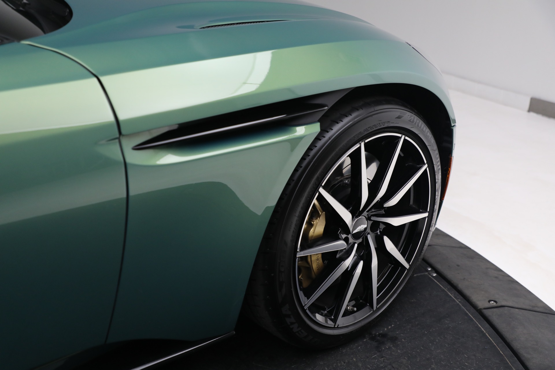 Used-2023-Aston-Martin-DB11-Volante