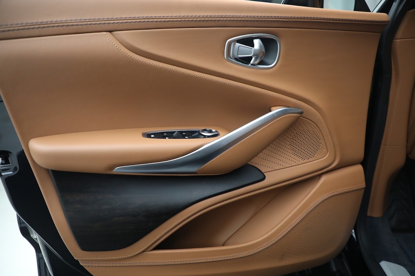 New-2023-Aston-Martin-DBX