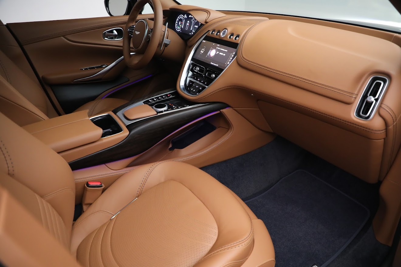 New-2023-Aston-Martin-DBX