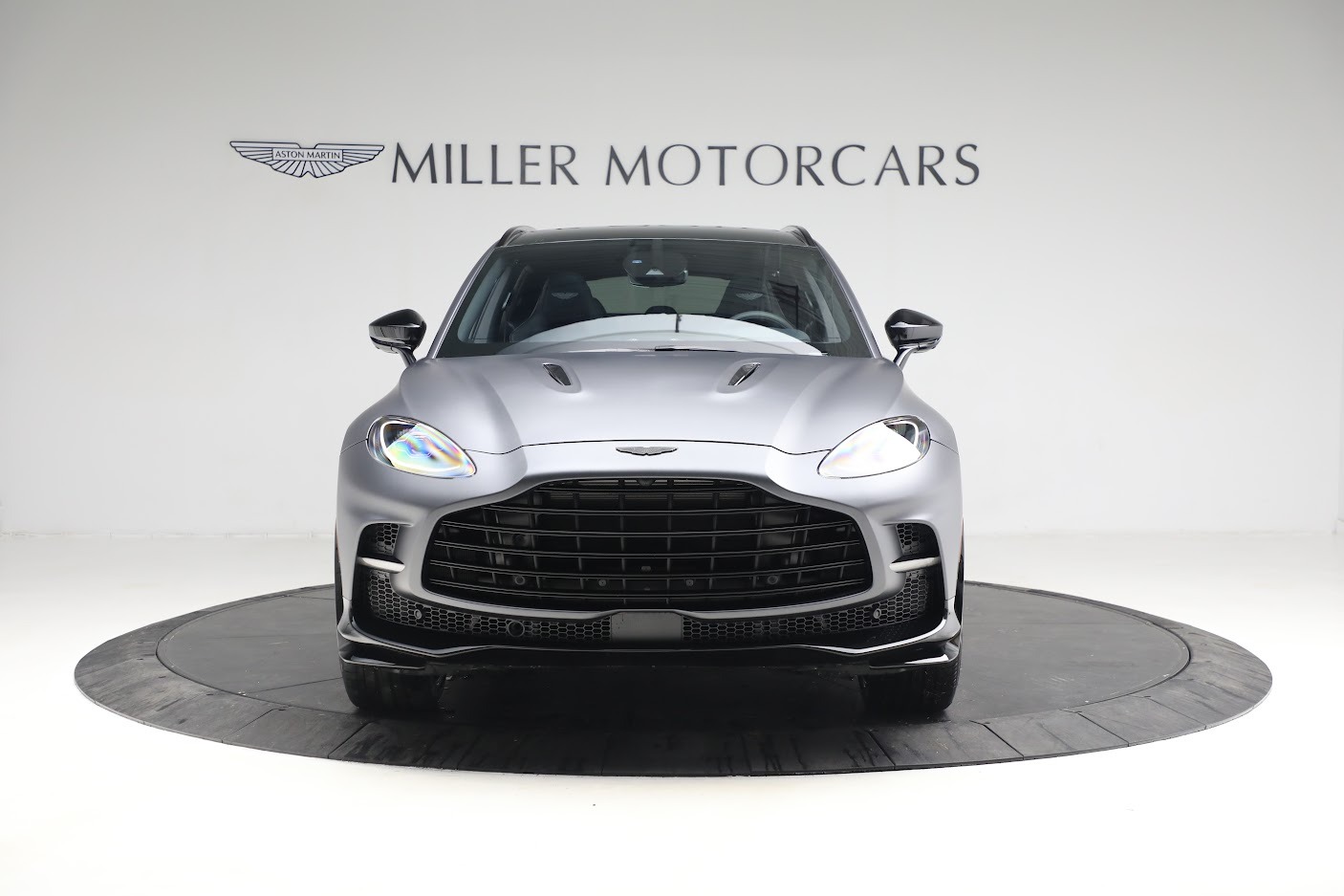 Used-2023-Aston-Martin-DBX-707