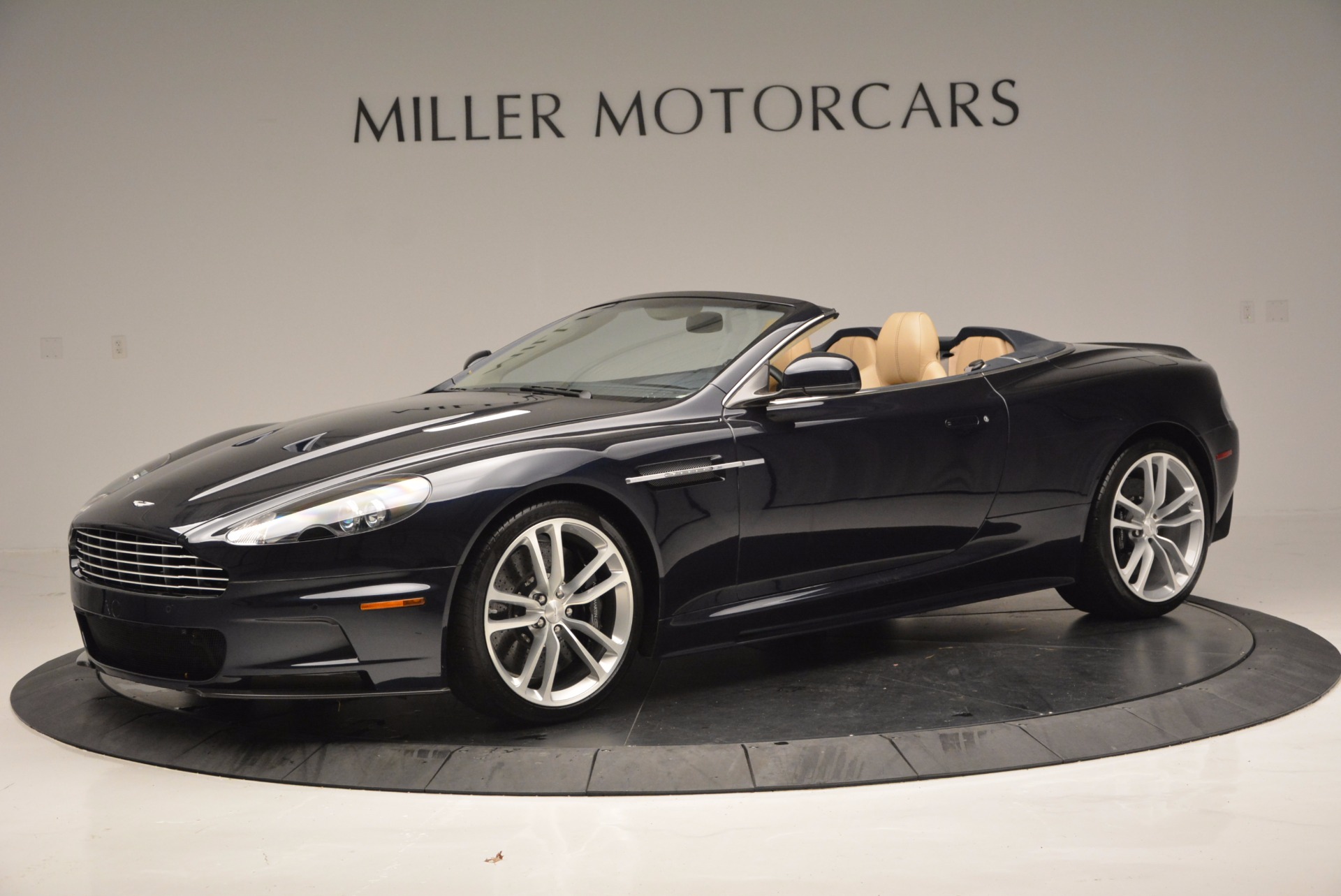 Used-2012-Aston-Martin-DBS-Volante