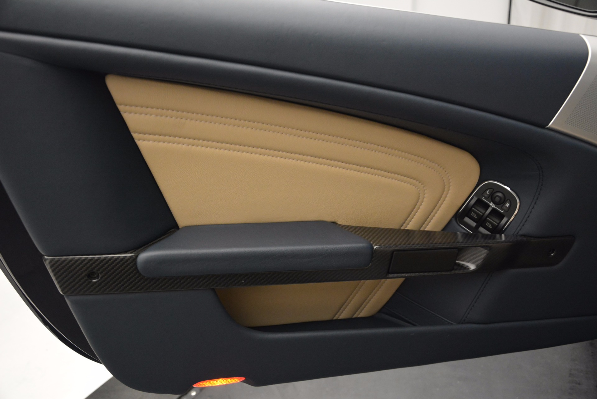 Used-2012-Aston-Martin-DBS-Volante