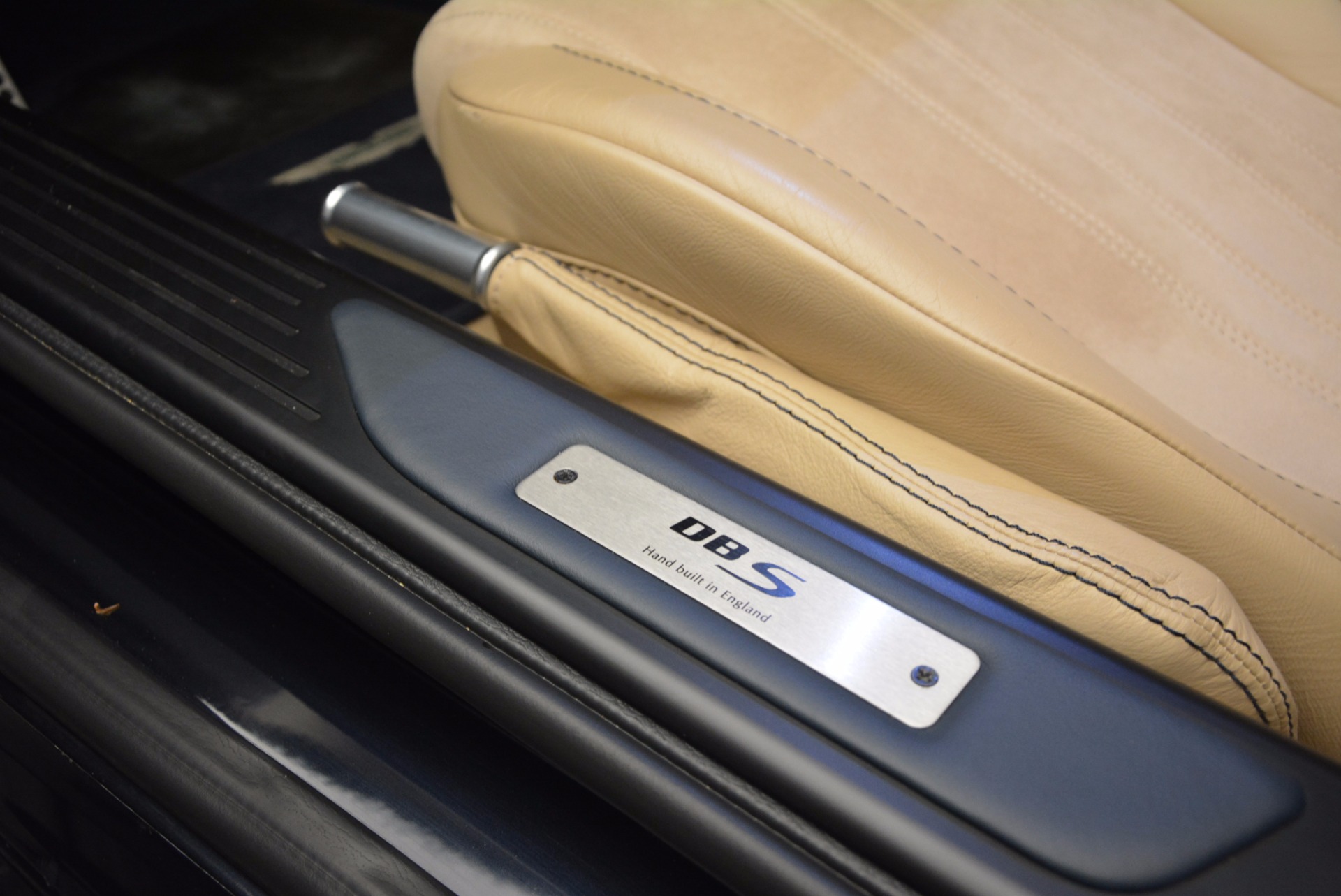 Used-2012-Aston-Martin-DBS-Volante