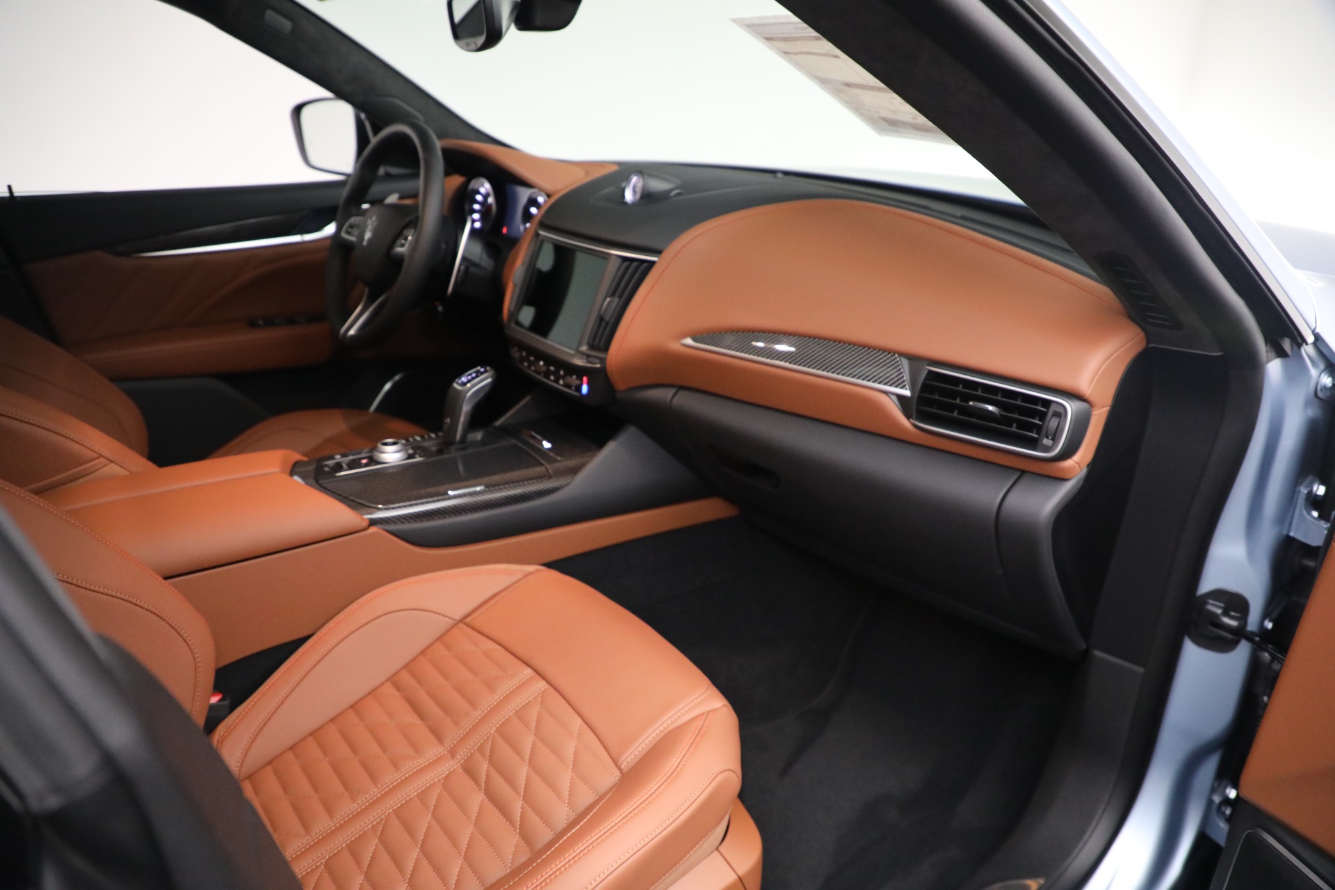 New-2023-Maserati-Levante-F-Tributo