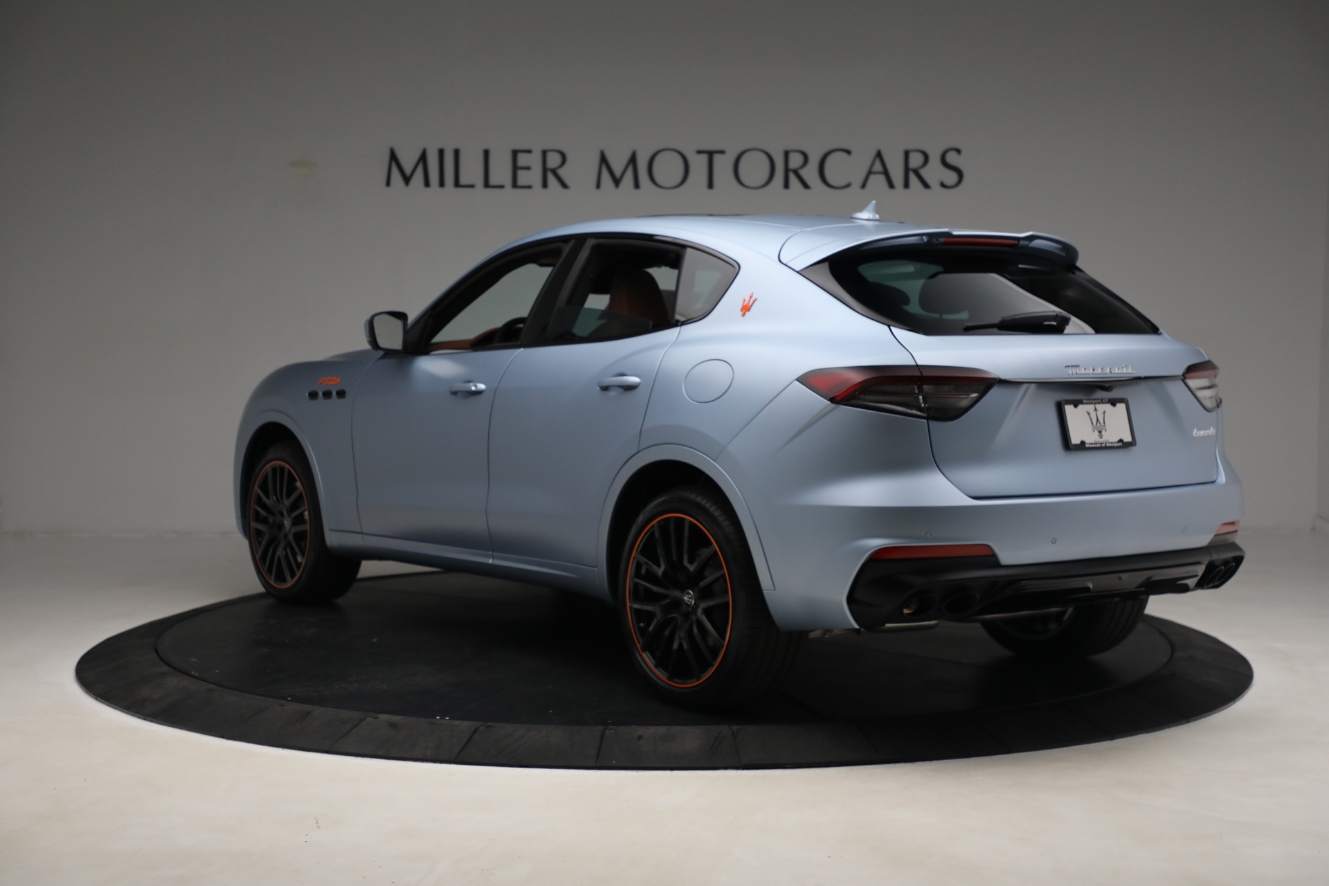 New-2023-Maserati-Levante-F-Tributo