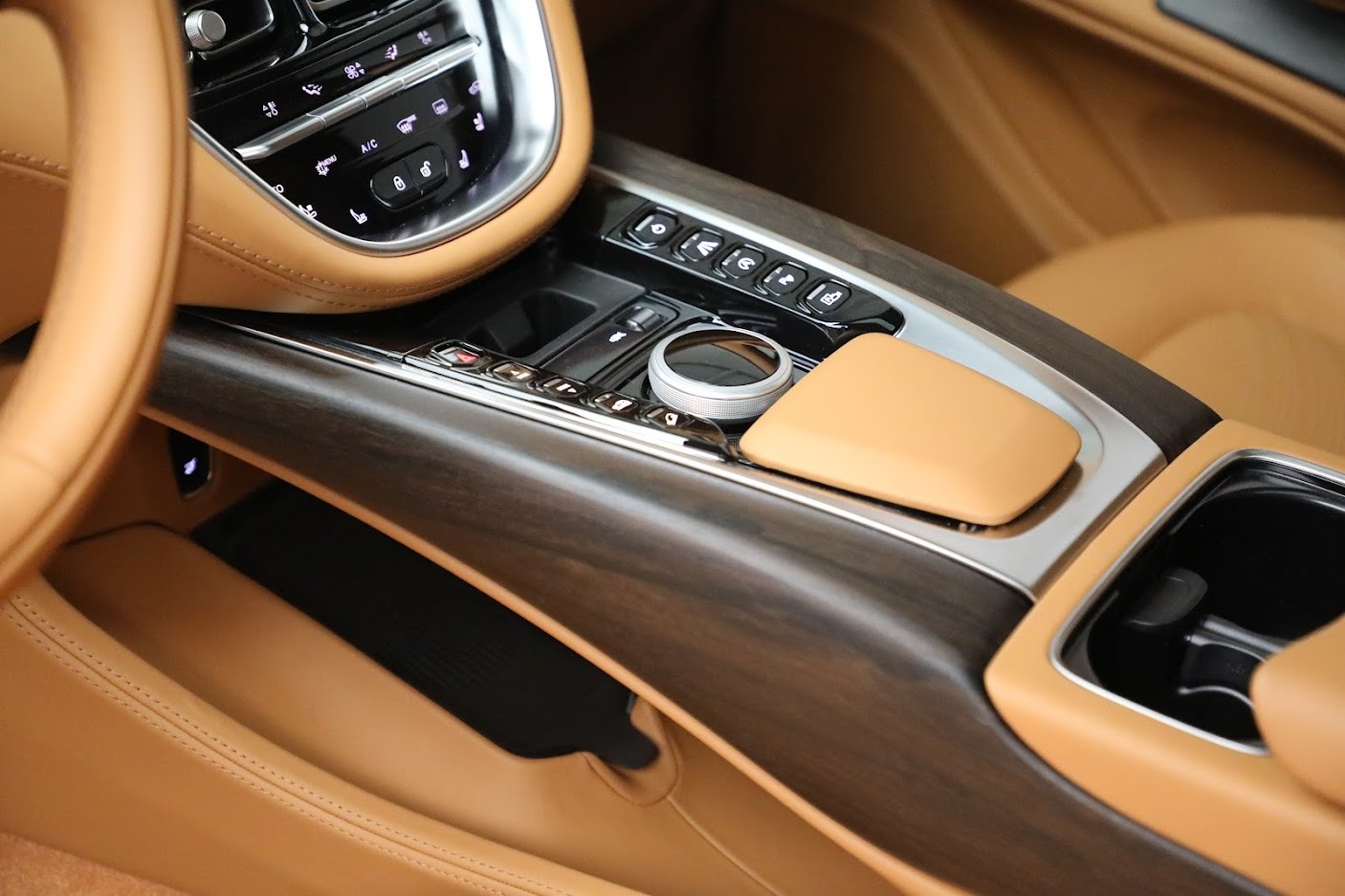 Used-2023-Aston-Martin-DBX