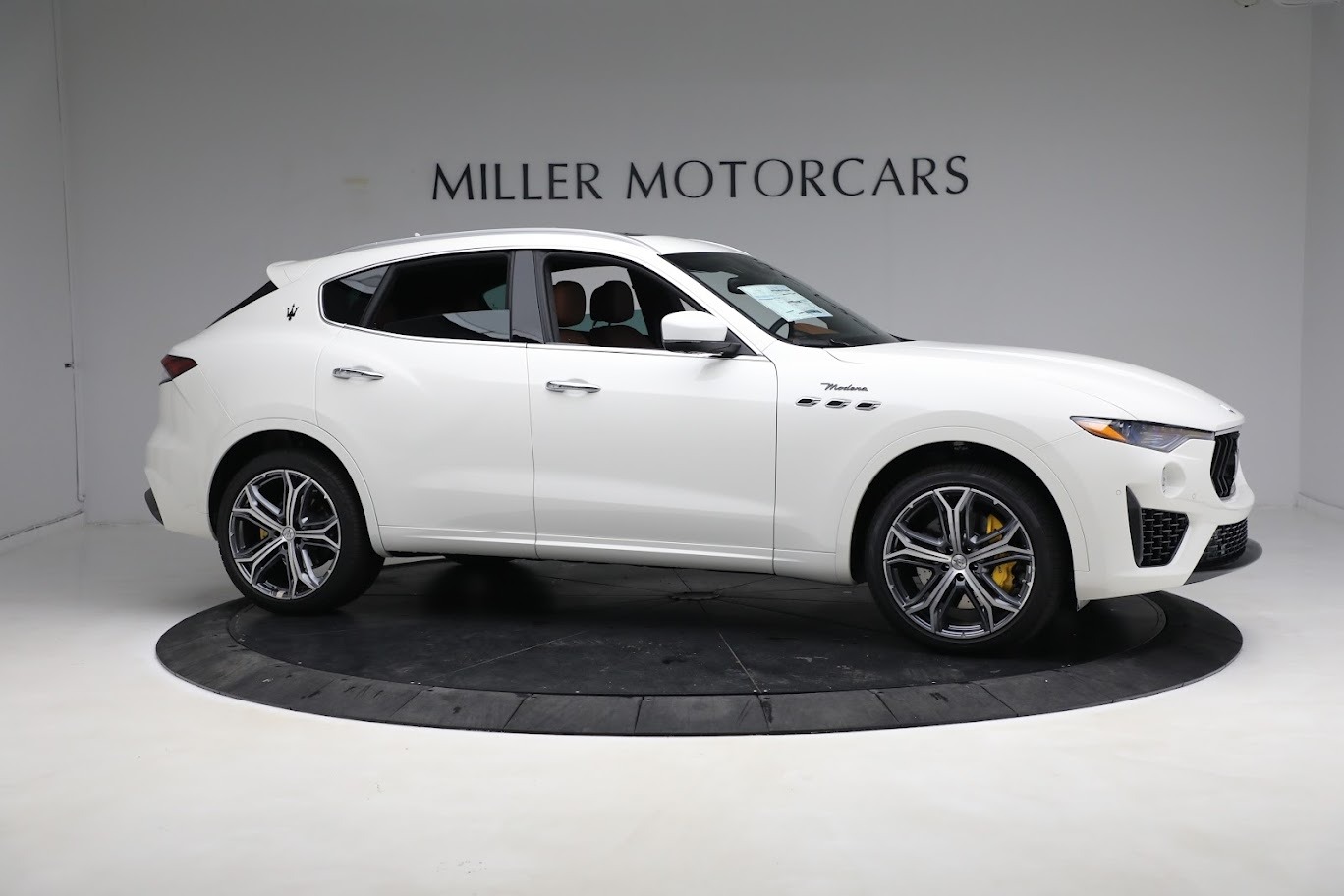 New-2023-Maserati-Levante-Modena