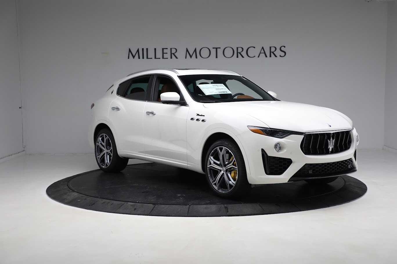 New-2023-Maserati-Levante-Modena